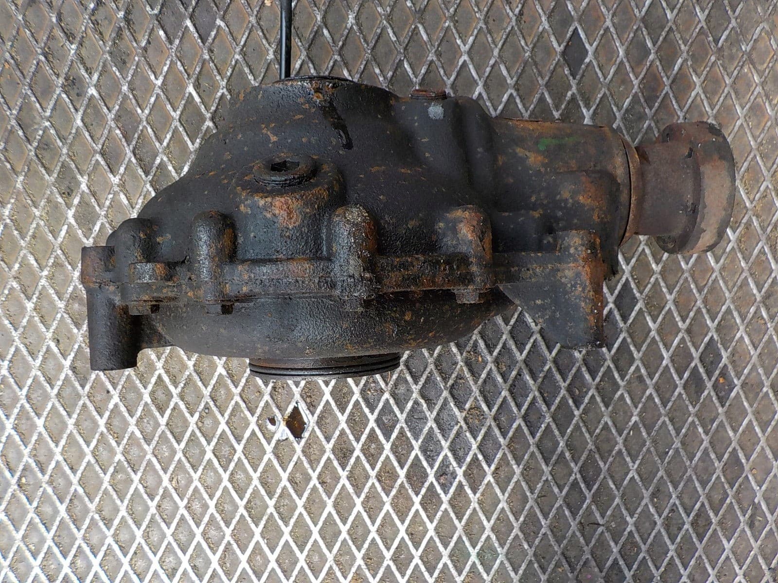 Puente Diferencial Land Rover L322 3.0 D 4.10 TBB000061 usado 3