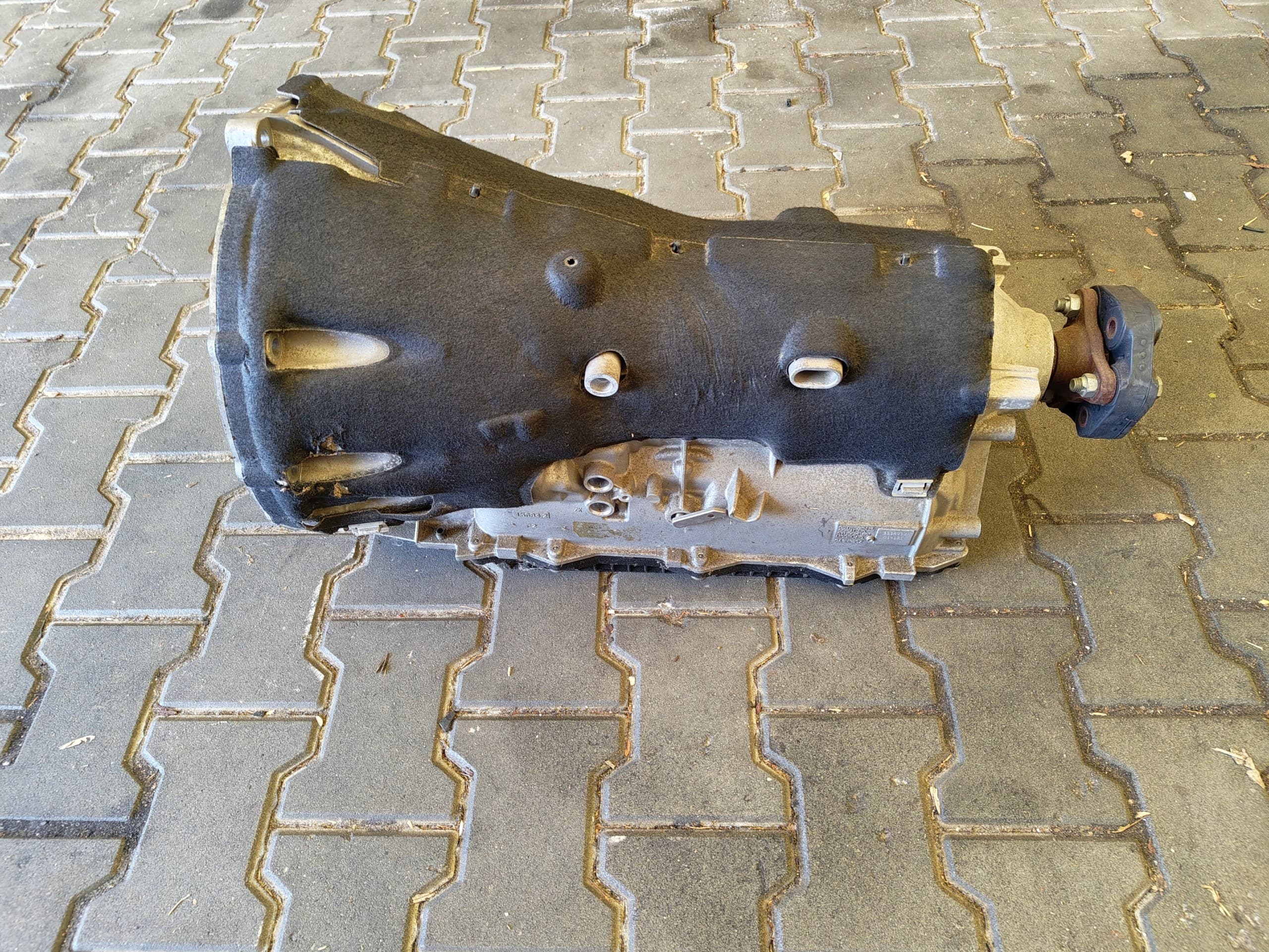 Transmisión Automática BMW GA8HP50Z usado