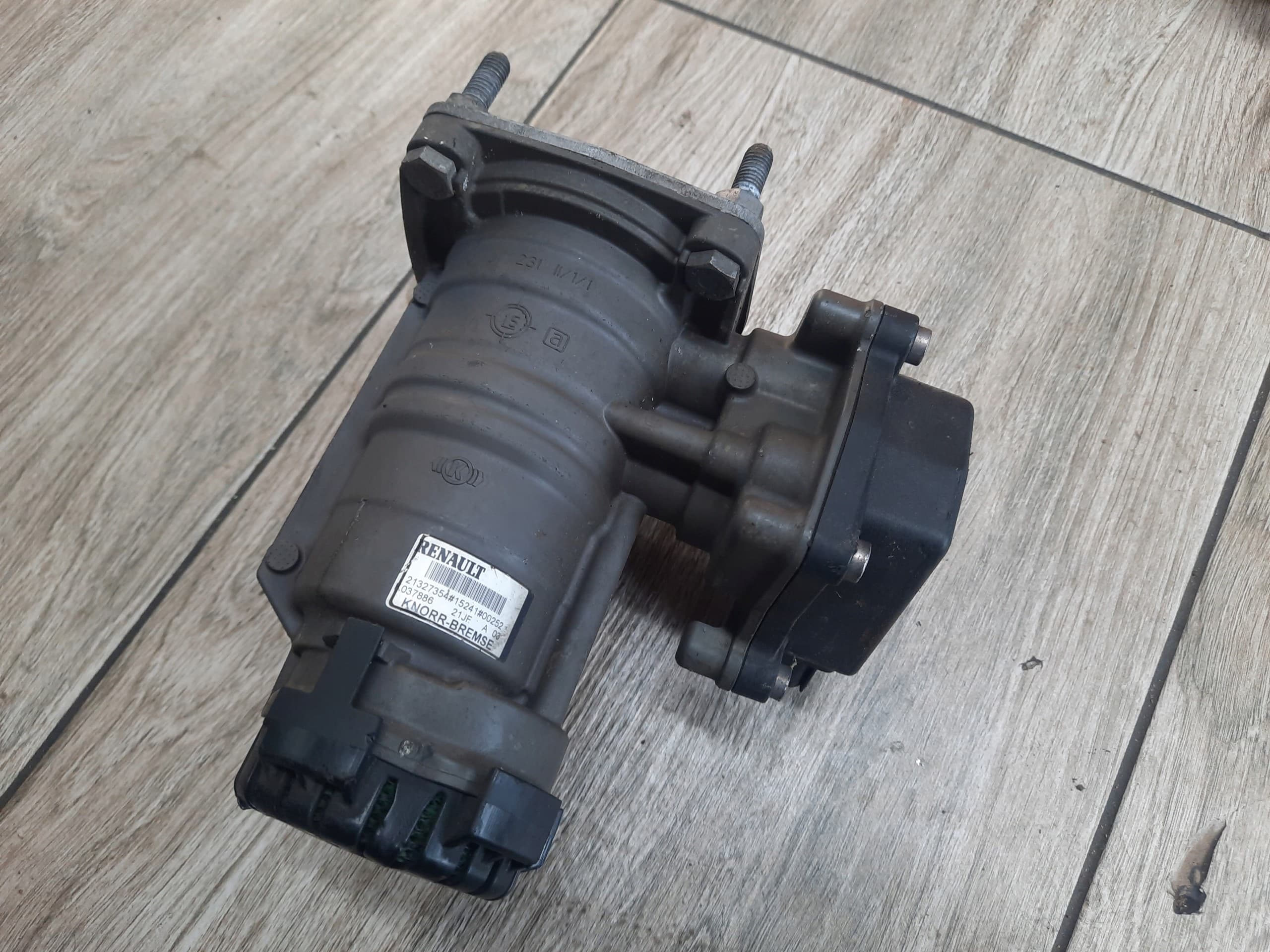 Válvula Ebs para Semirremolque Renault Range Midlum D Wide usado