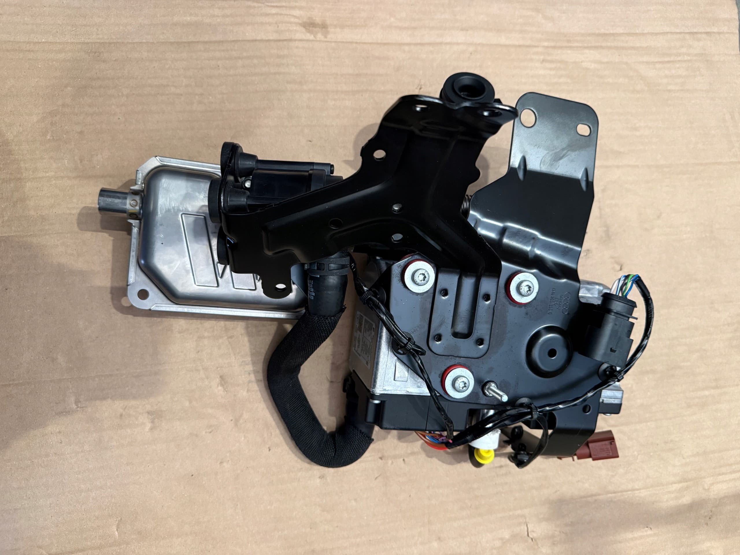 Webasto para Porsche Cayenne 9Y y Audi Q7 4M0265081AJ usado 2