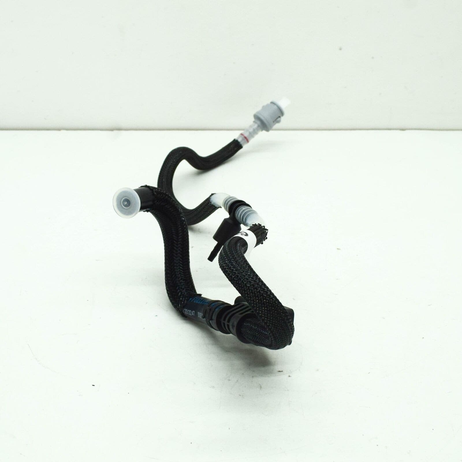 Tubería de combustible BMW X5 E70 13537808099 nuevo 4