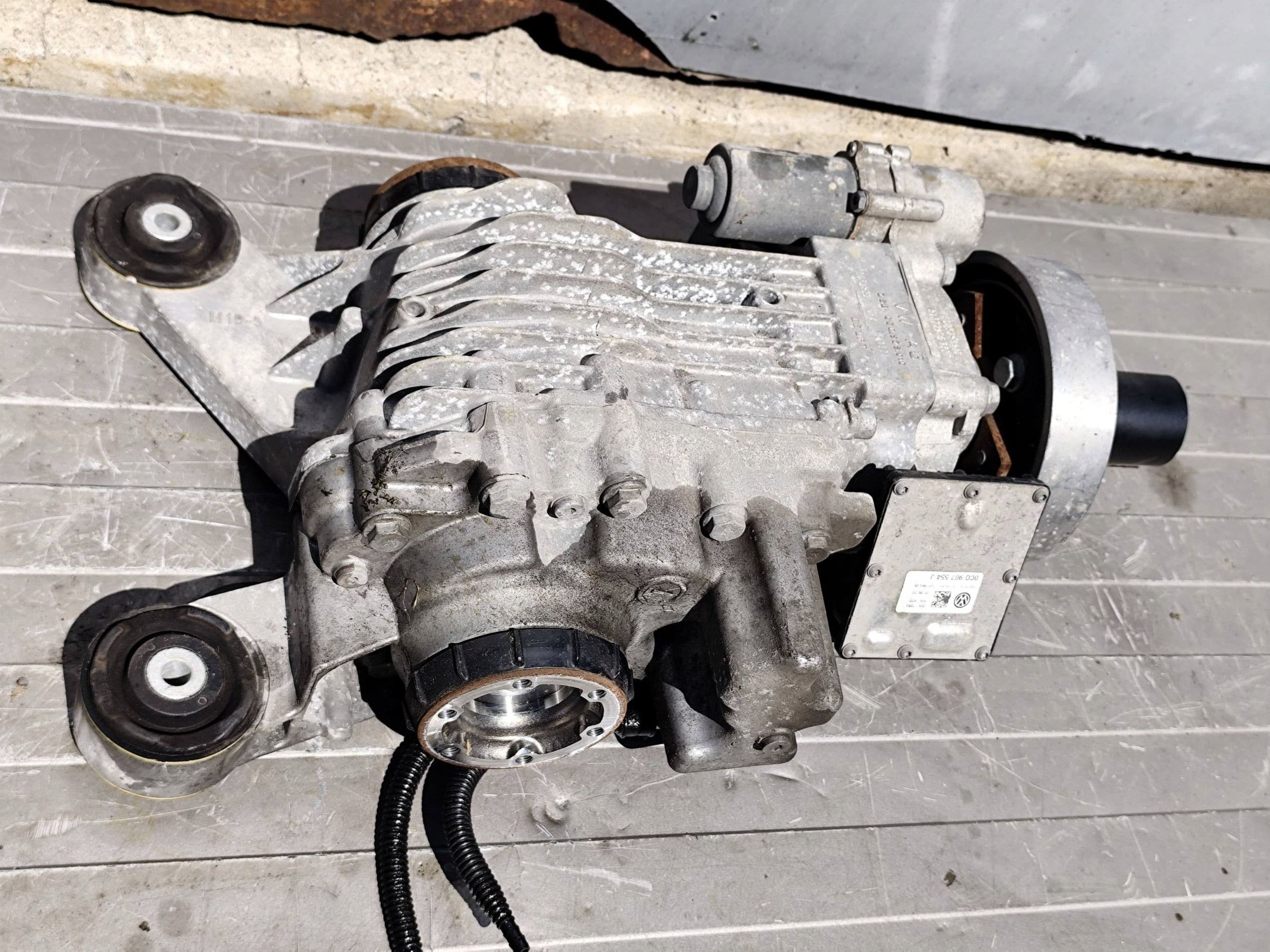 Puente Diferencial Trasero Audi Q3 II 83A 0CQ525010T usado 3