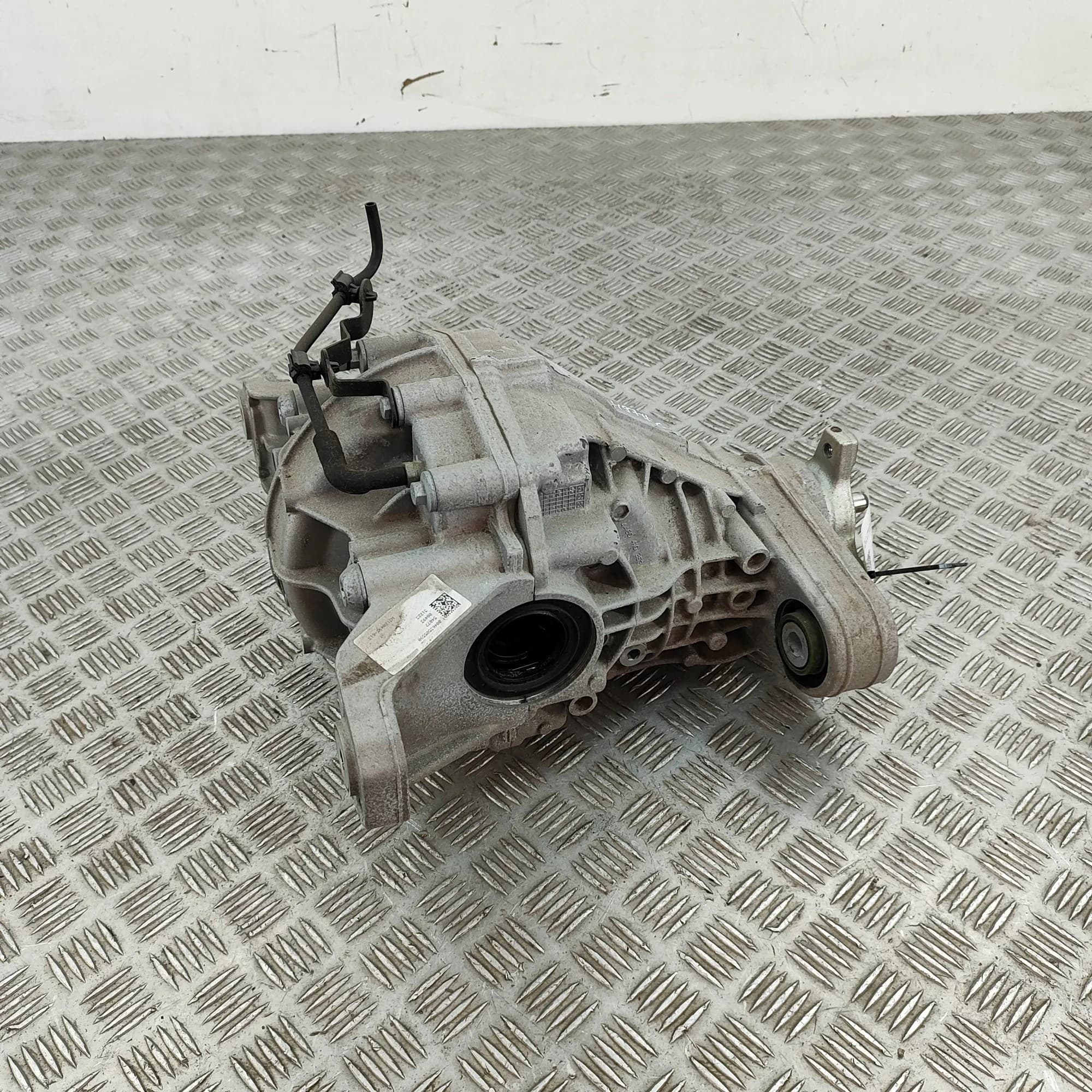 Reductor Trasero Alfa Romeo Stelvio (949) 2.0L 206 kW 2024 usado 5