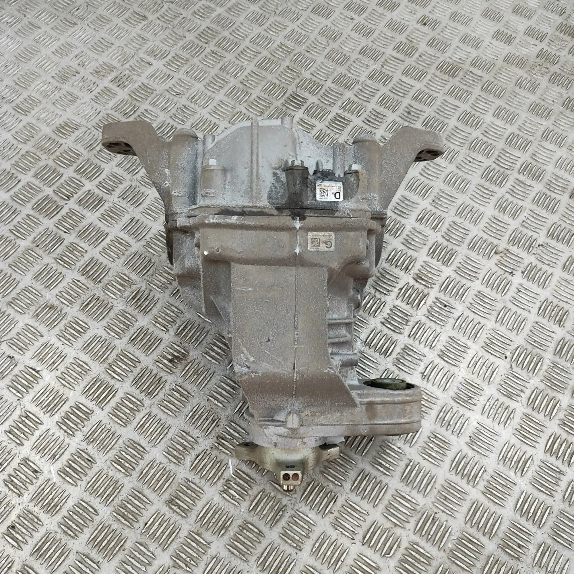 Reductor Trasero Alfa Romeo Stelvio (949) 2.0L 206 kW 2024 usado 6