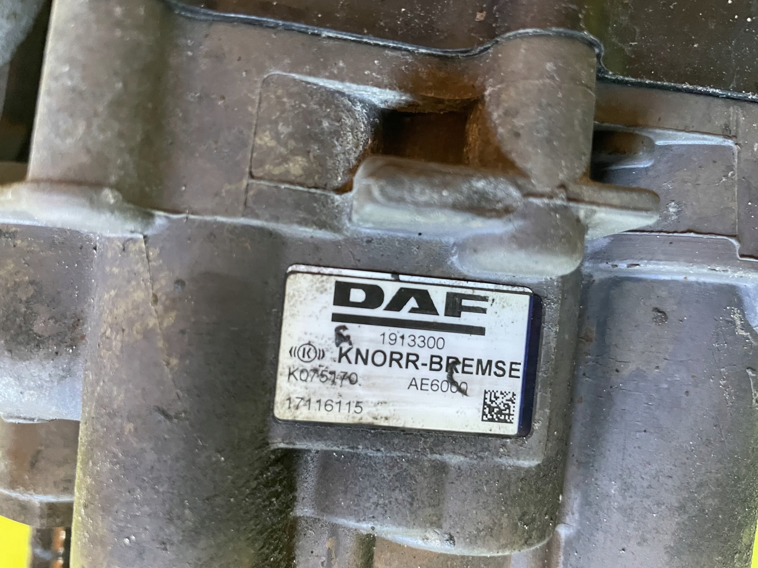 Deshumidificador Aps Daf XF CF 106 1913300 usado 3
