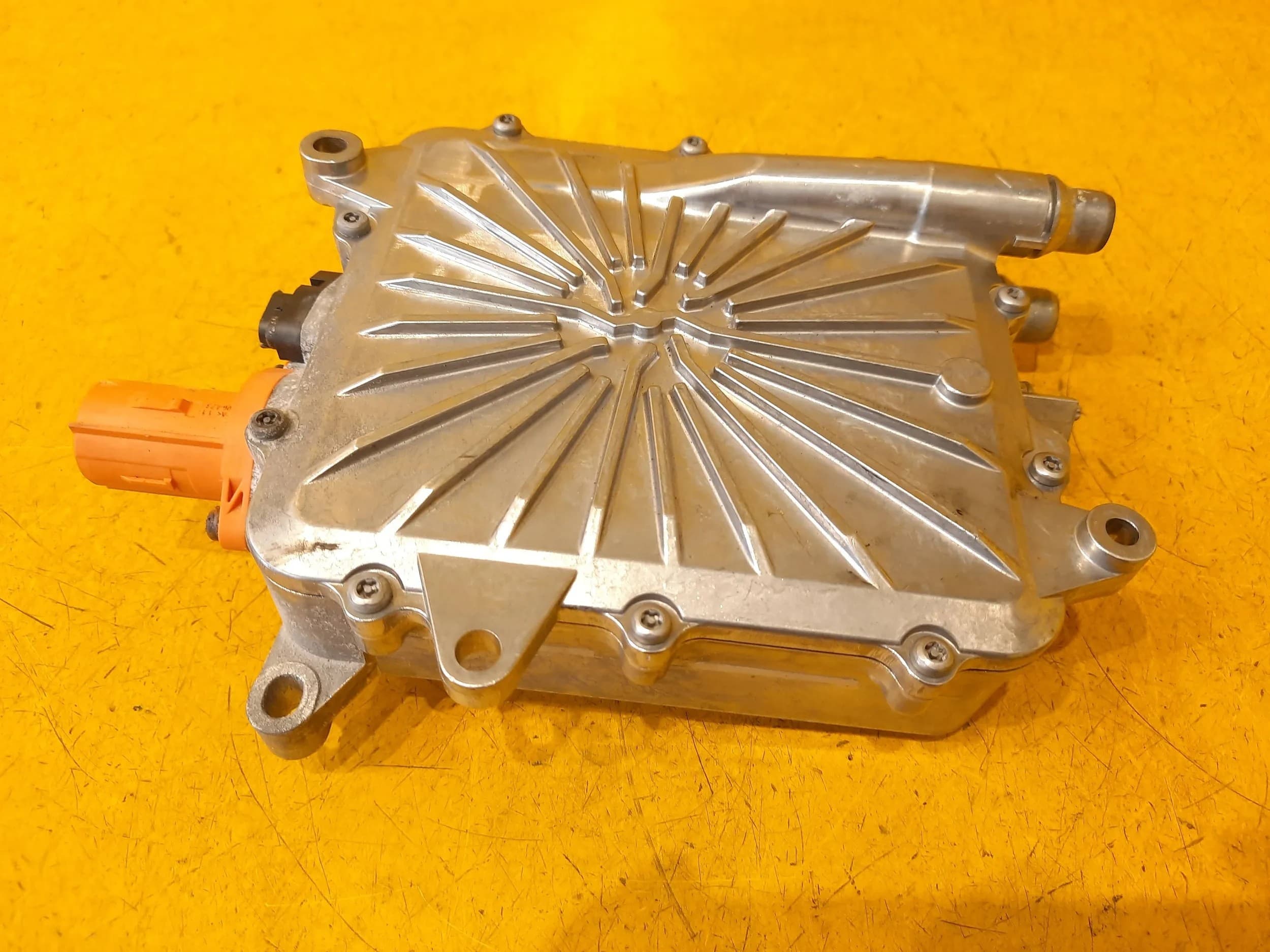Calefactor eléctrico BMW U06 U11 5A4BA56 usado