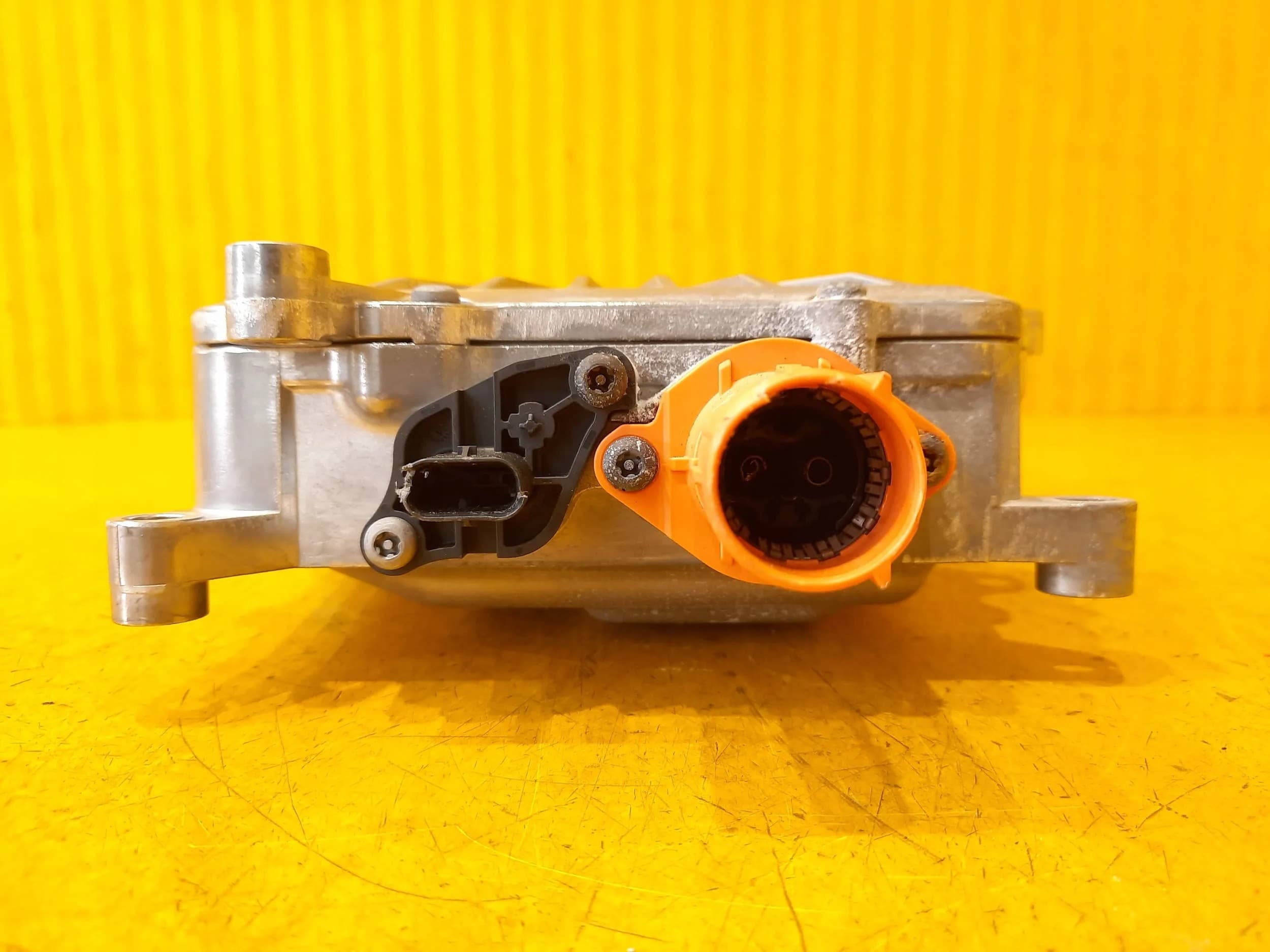 Calefactor eléctrico BMW U06 U11 5A4BA56 usado 3
