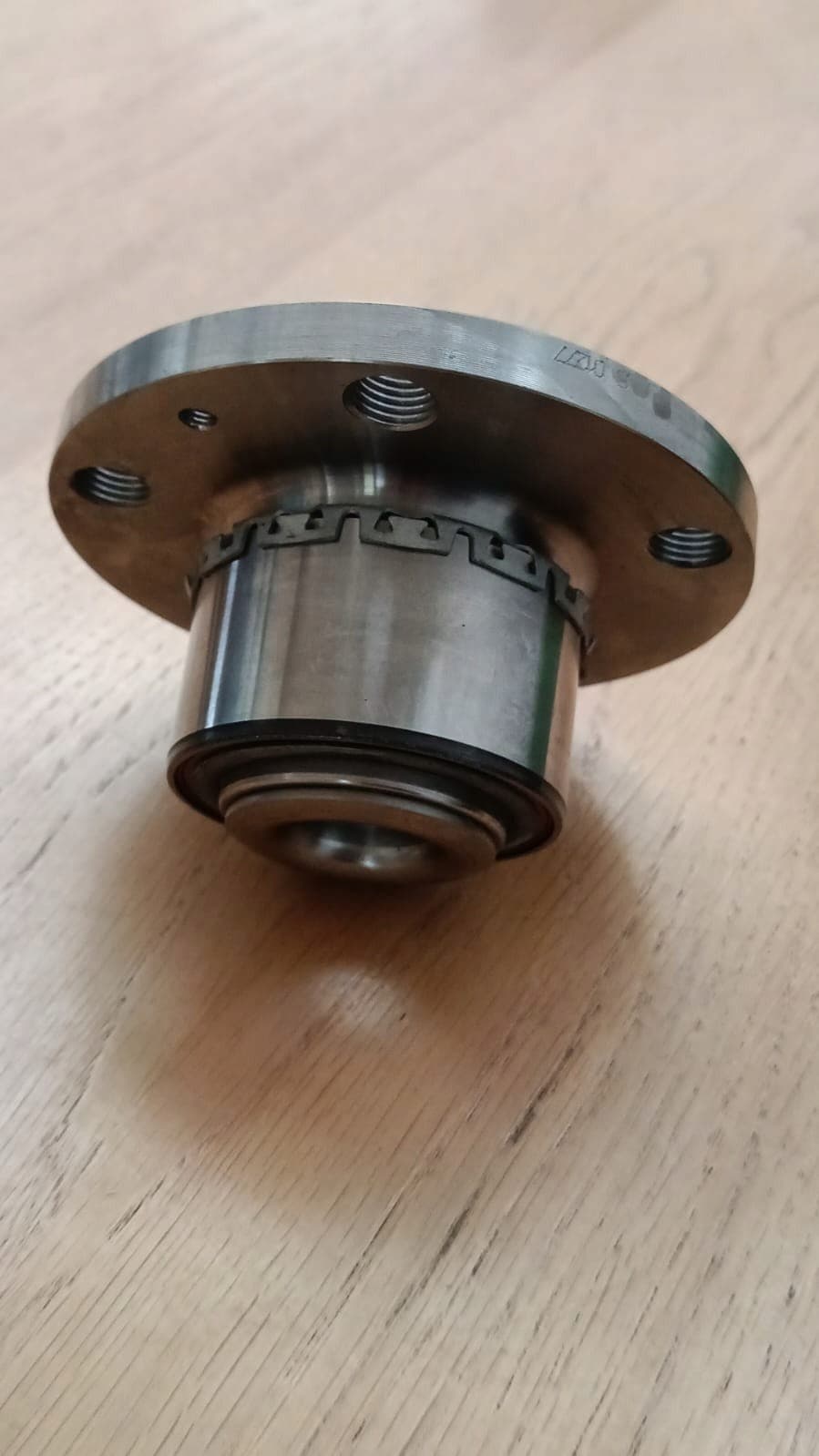 6Q0407621BK Cubo de Rueda con Rodamiento OE nuevo