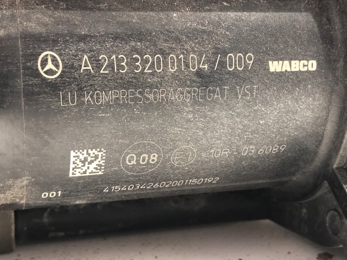 Compresor de suspensión A2133200104 usado 5