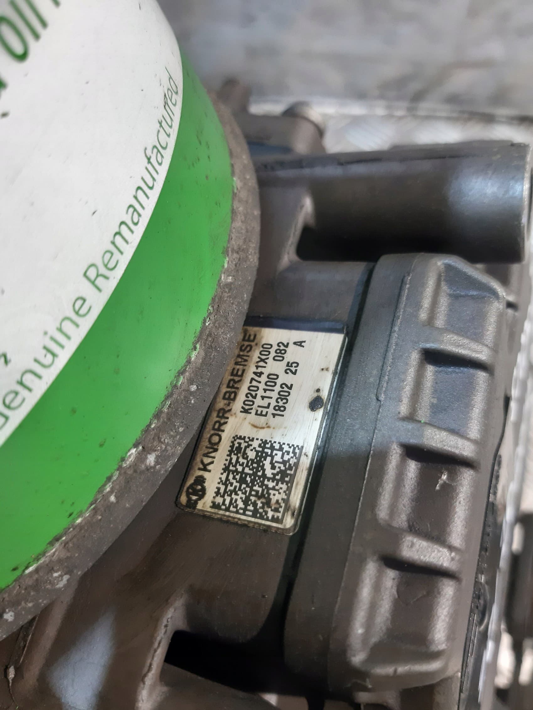 Unidad de Preparación de Aire Knorr-Bremse K020741X00 usado 3