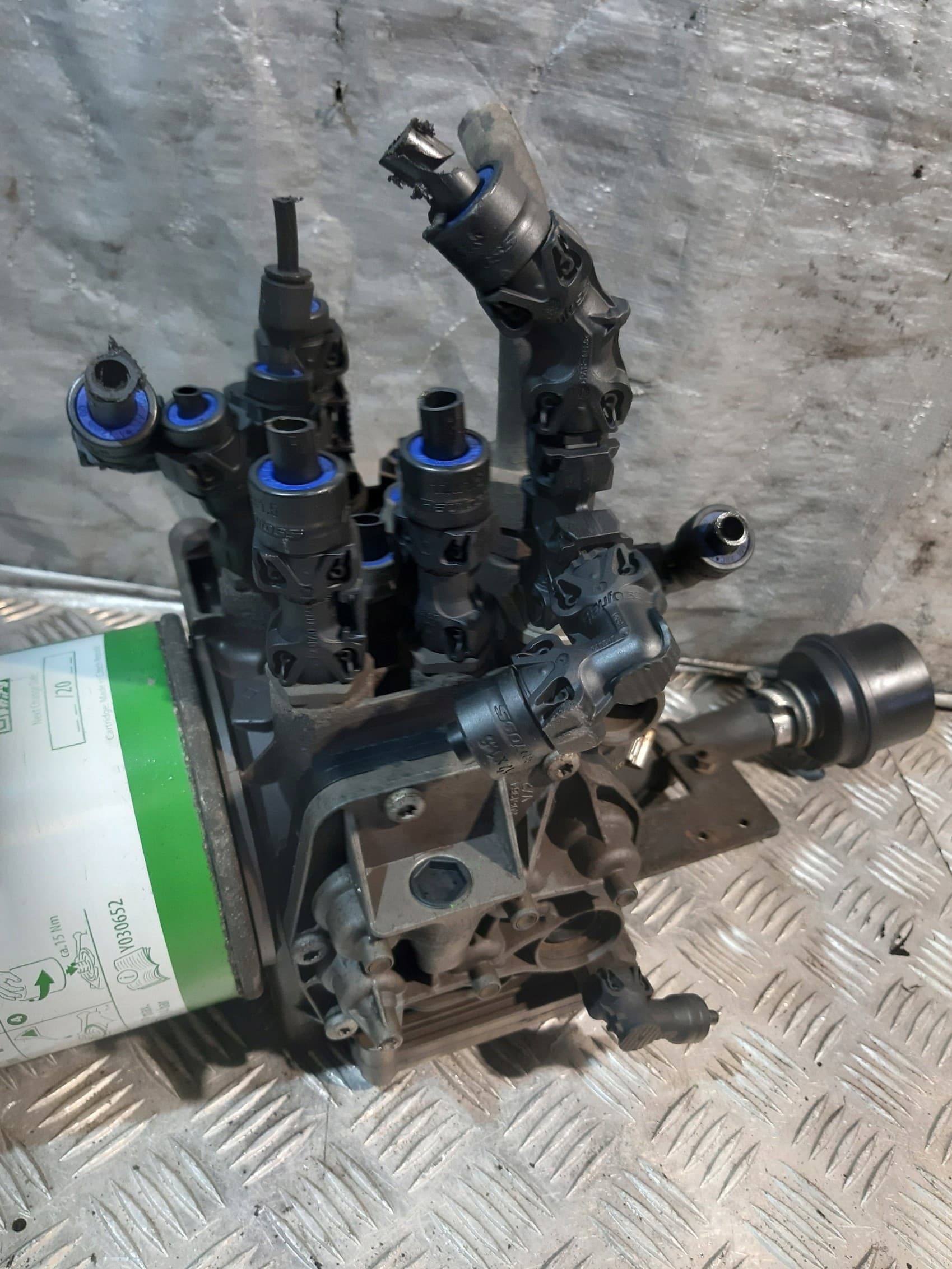 Unidad de Preparación de Aire Knorr-Bremse K020741X00 usado 5