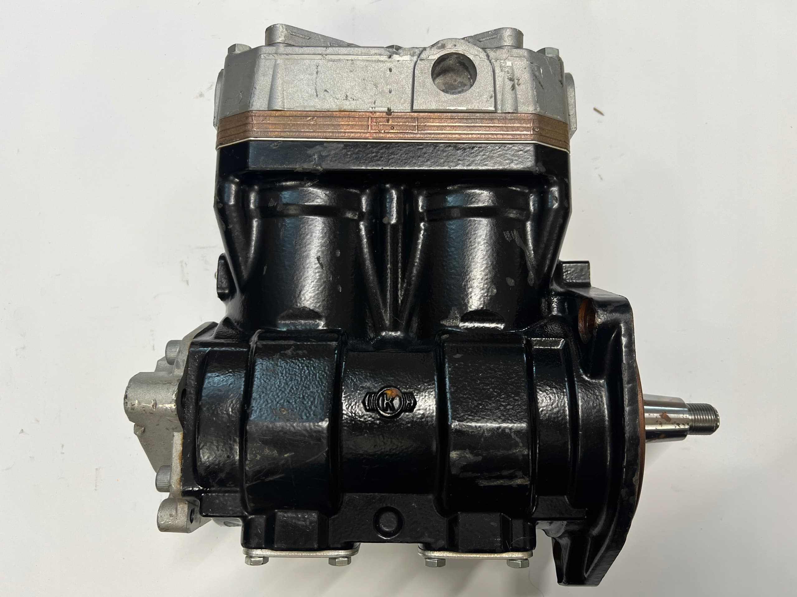 Compresor de freno de aire Iveco LK4935 / 504293730 usado 2