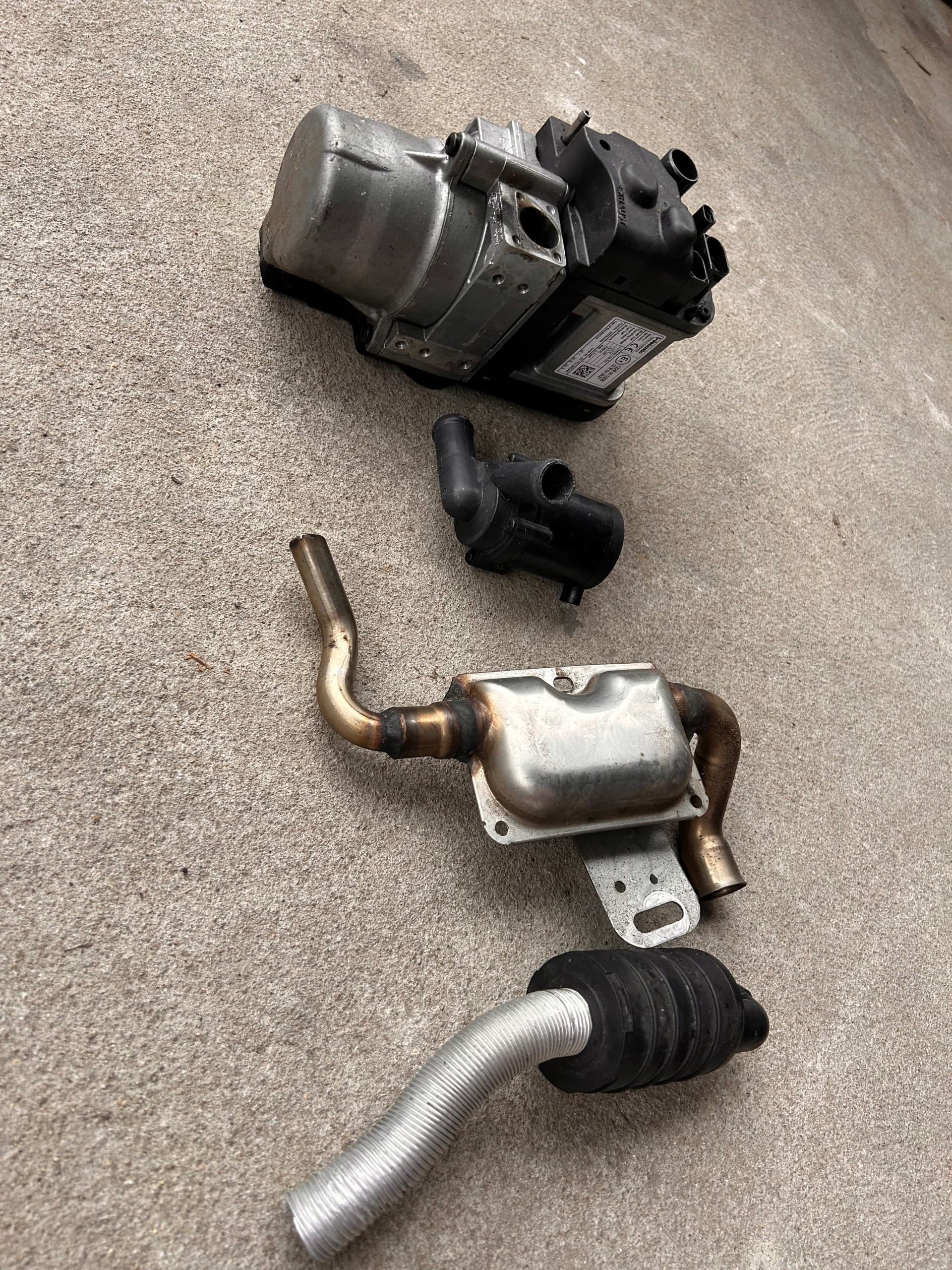 Calefactor estacionario Webasto 122R000258 usado 3
