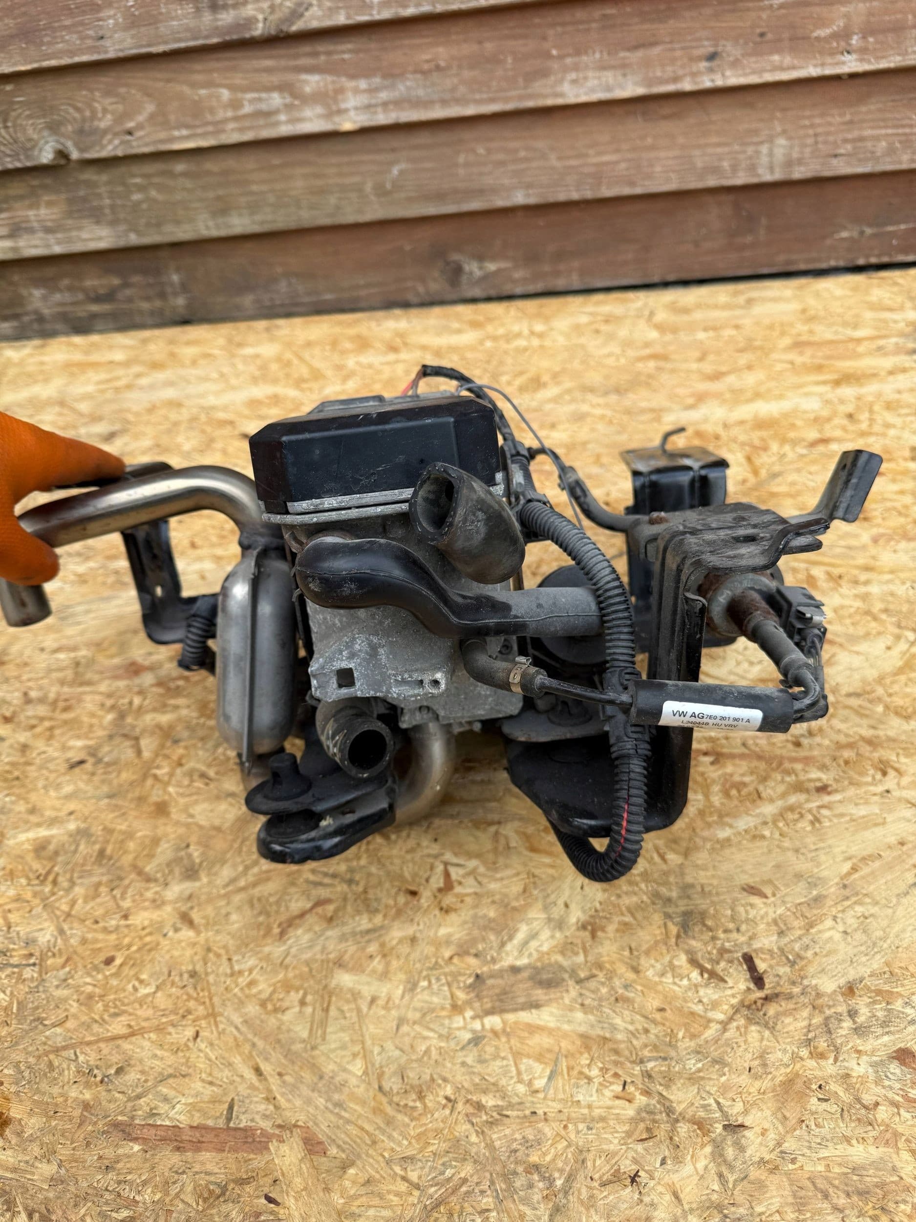 Calefactor estacionario Volkswagen OE 7E0815071C Webasto usado 4