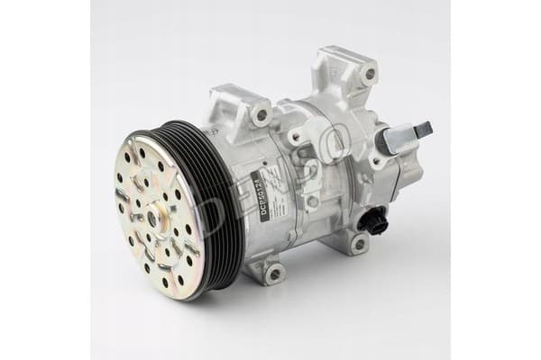 Compresor de aire acondicionado Denso DCP50124 usado 2