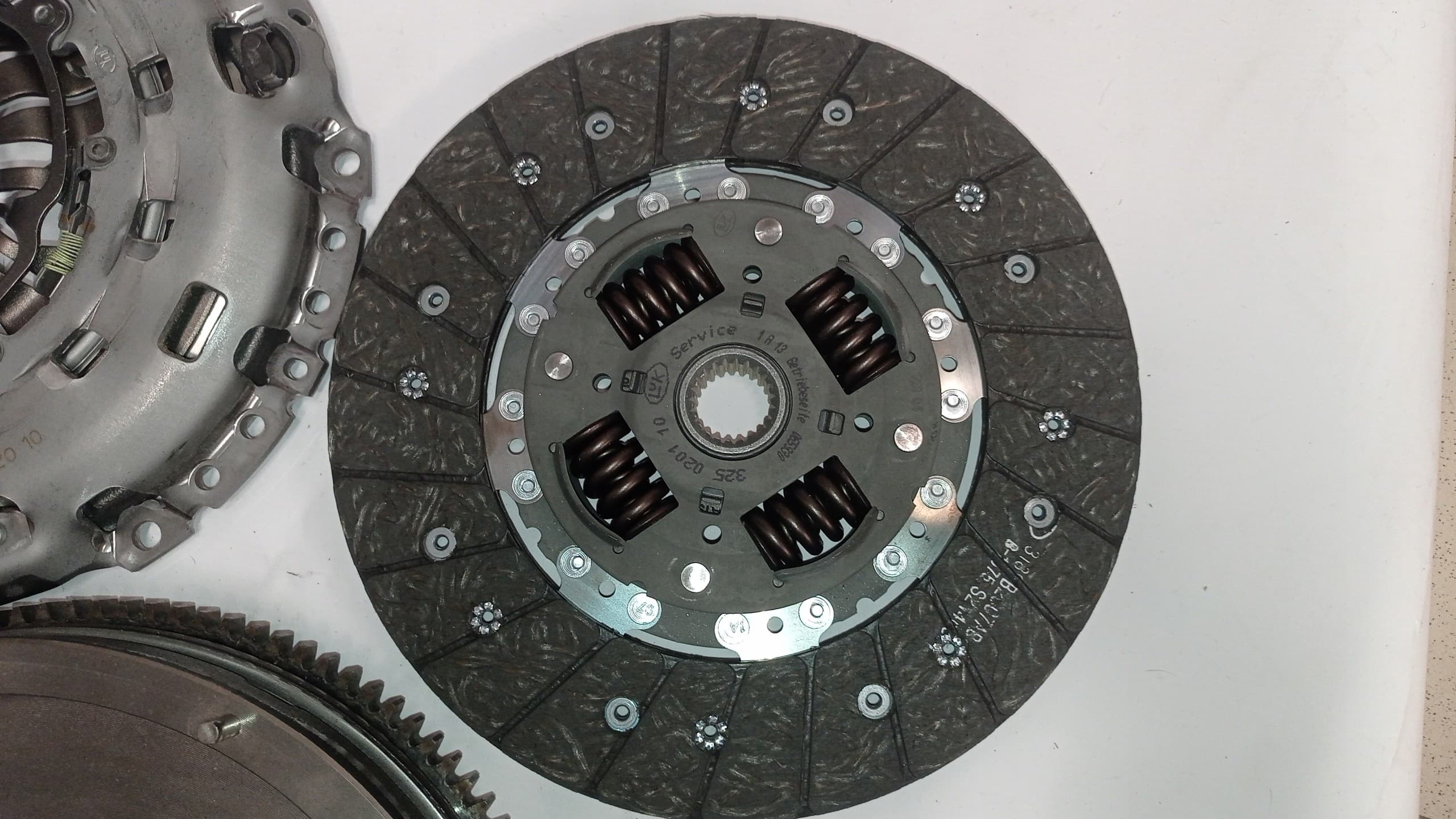 Kit de Embrague Schaeffler LuK 600 0024 00 nuevo 3