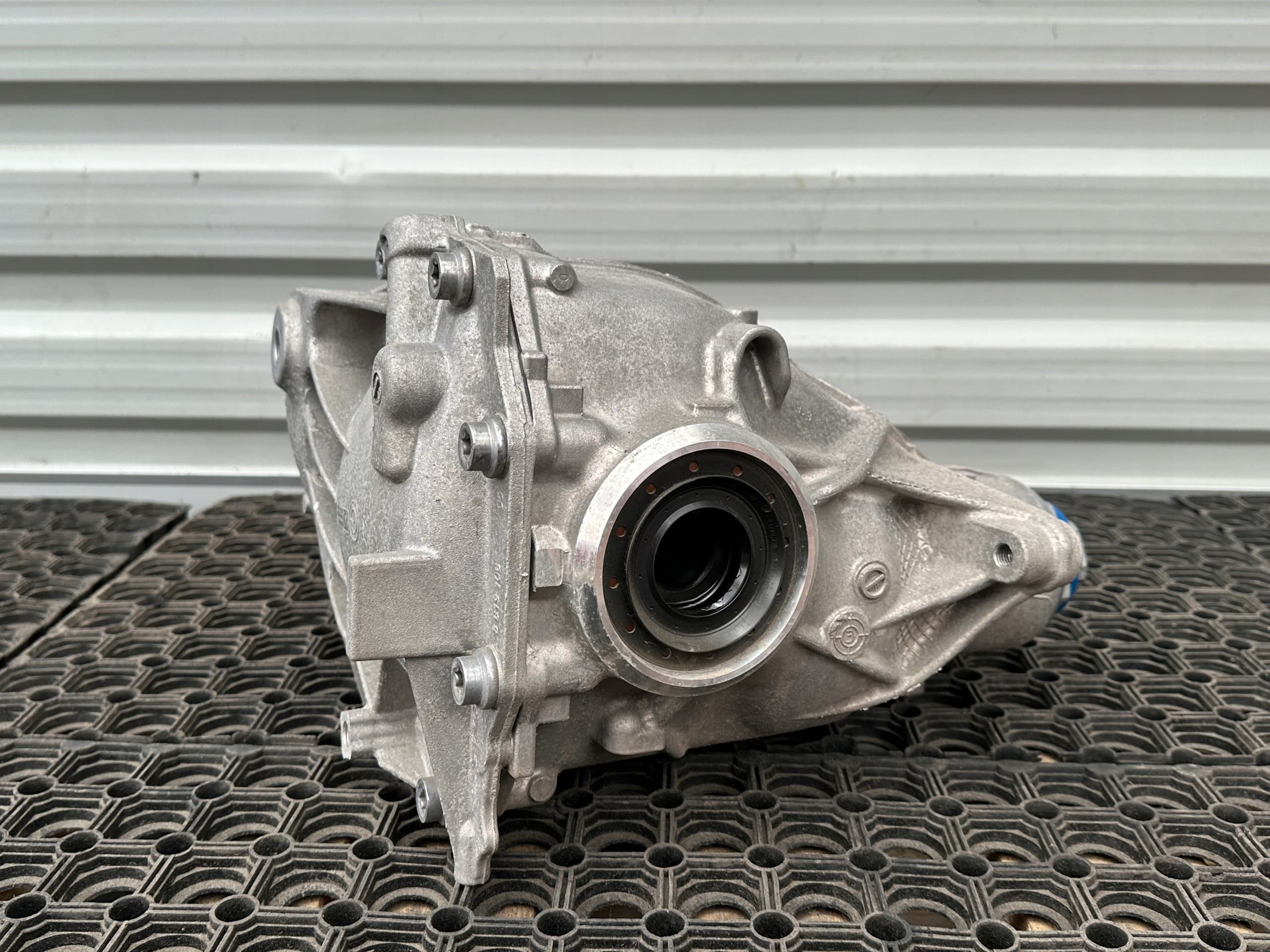 Diferencial Trasero BMW 5 G60 G61 Puente 8850953 3.08 usado 2