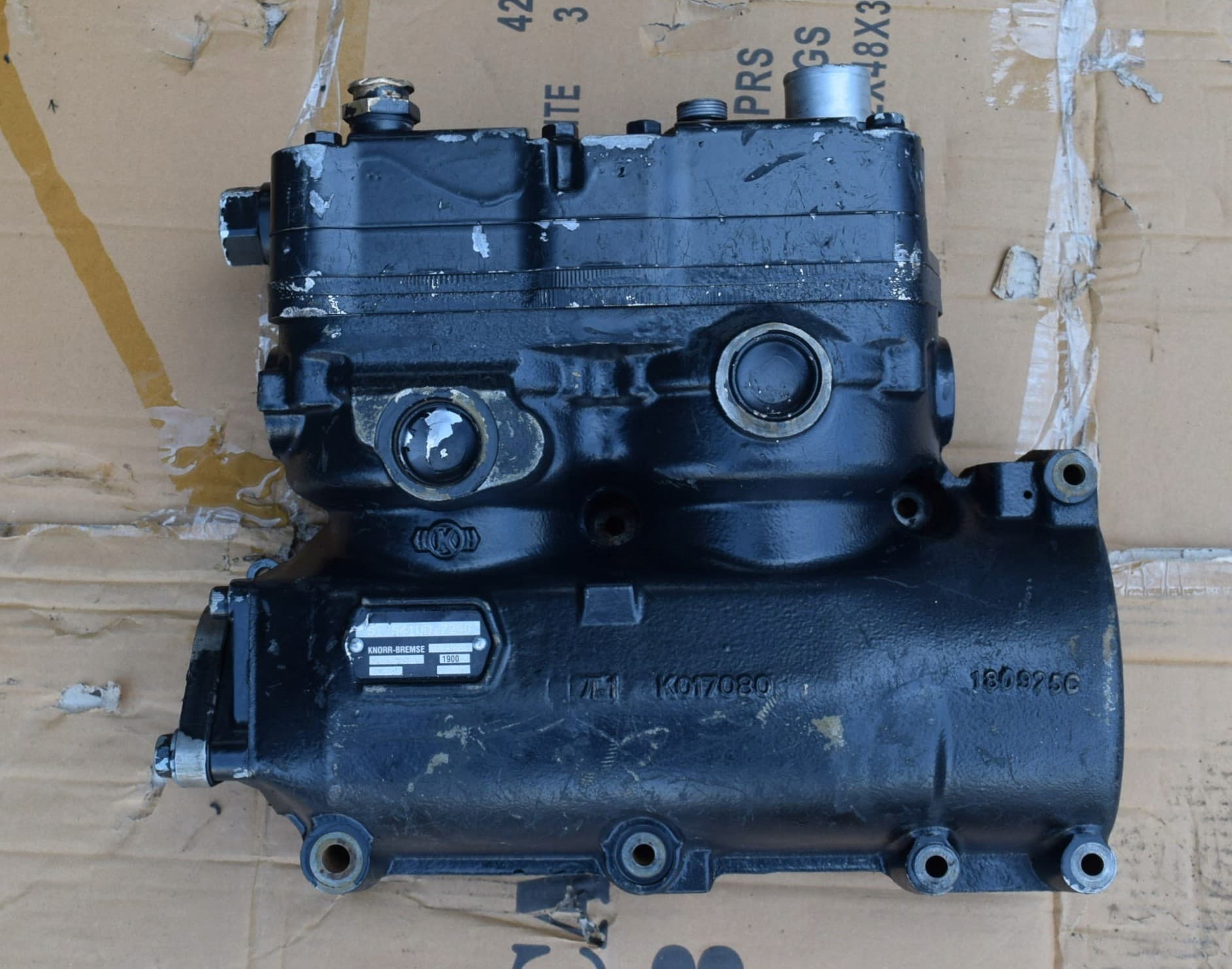 Compresor de Aire Man D20 D26 Doble Pistón usado 2