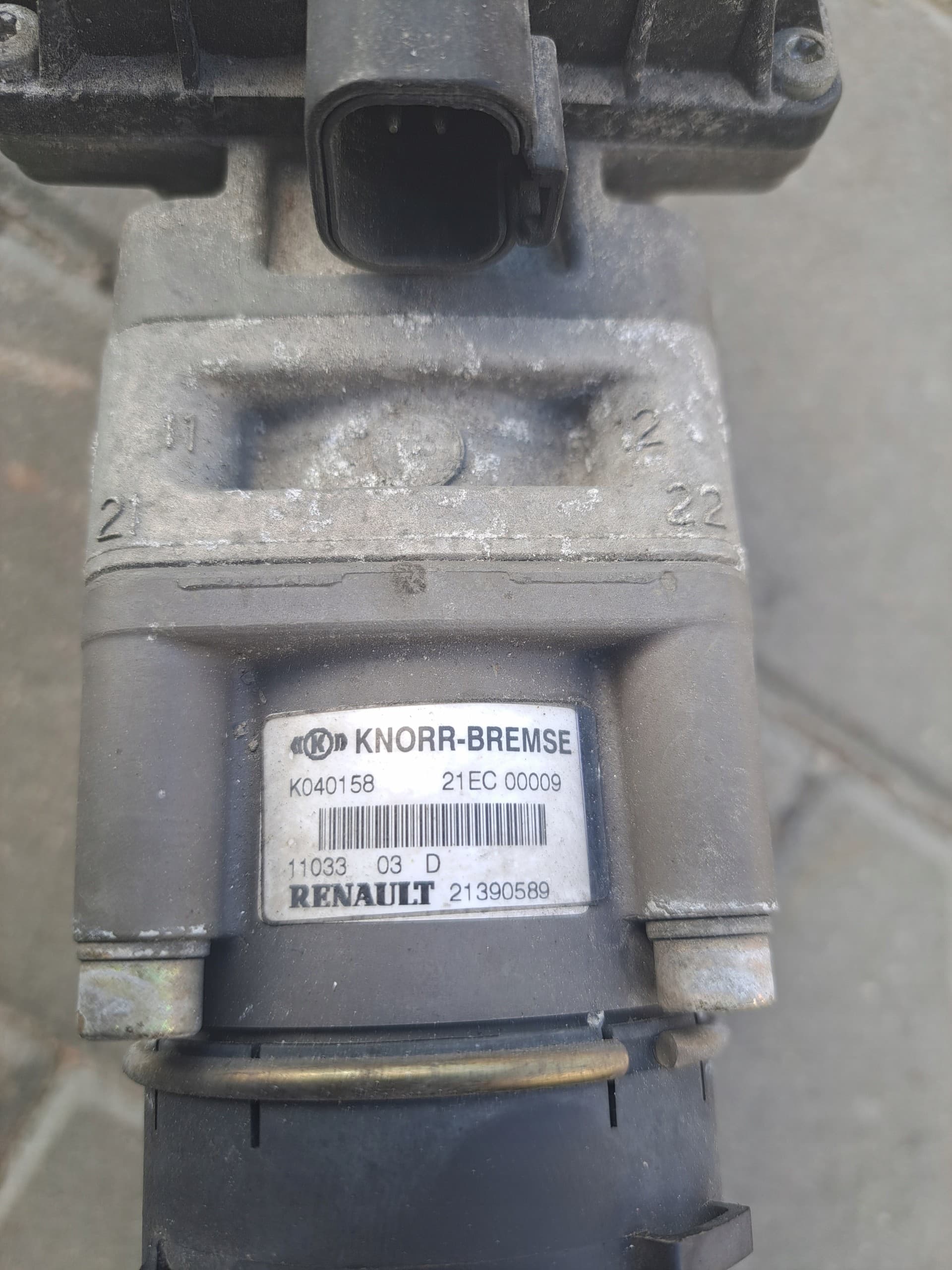 Válvula principal del pedal de freno para Renault Magnum DXi usado 2