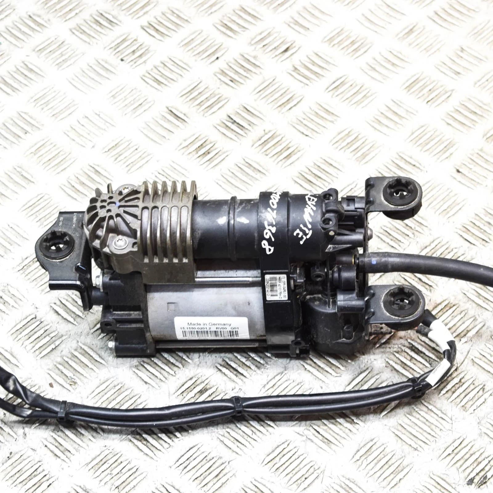 Compresor de suspensión para Maserati Levante Suv (M161) 3.0L usado 2