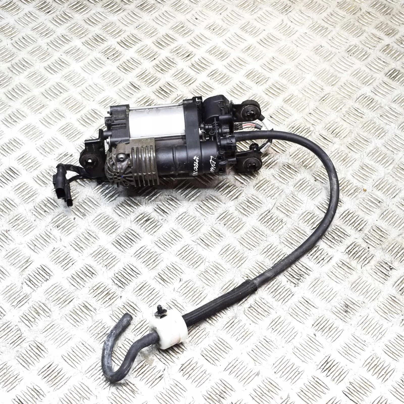 Compresor de suspensión para Maserati Levante Suv (M161) 3.0L usado 3