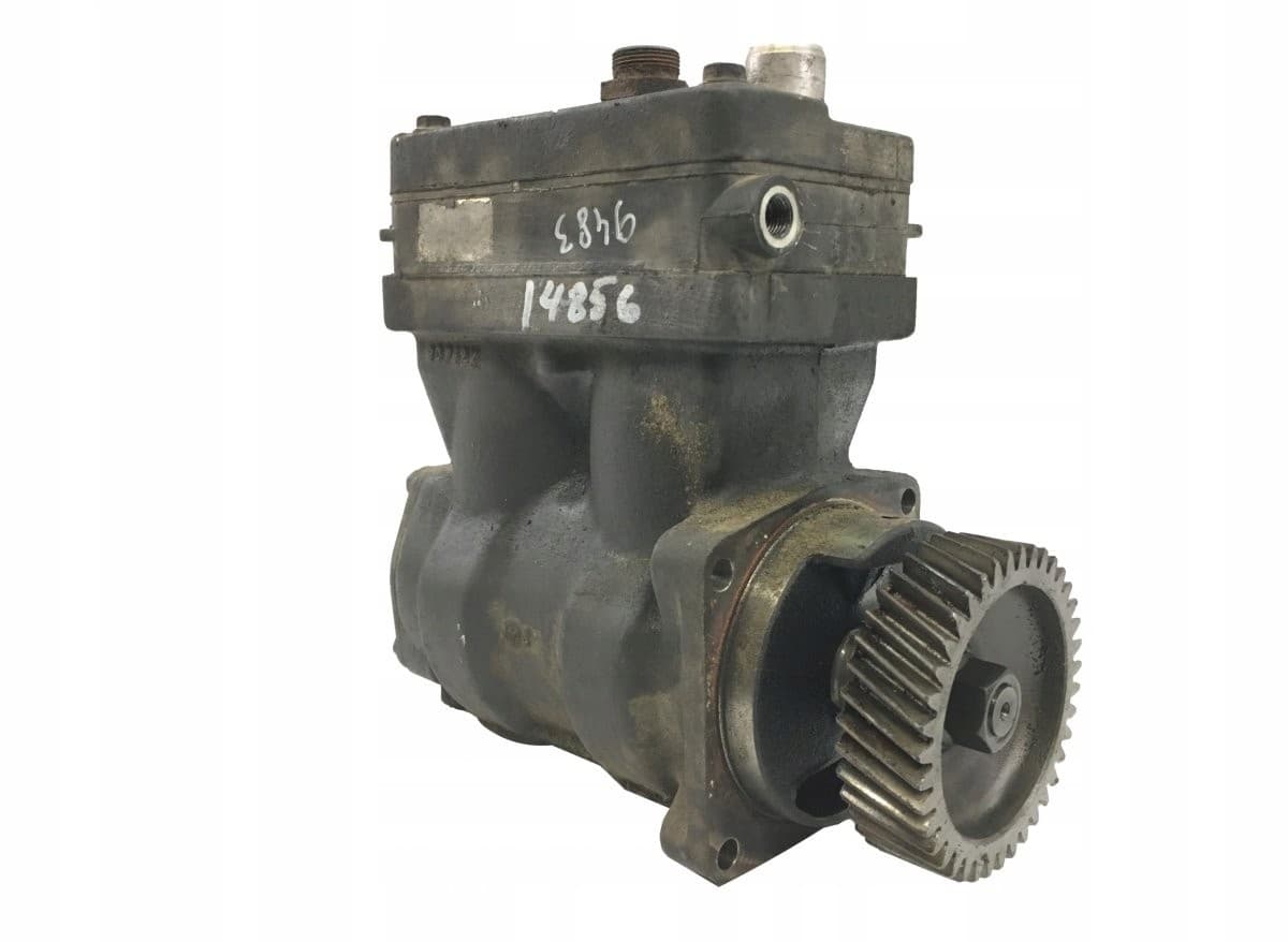 Compresor de aire Mercedes-Benz A9061304715 usado 2