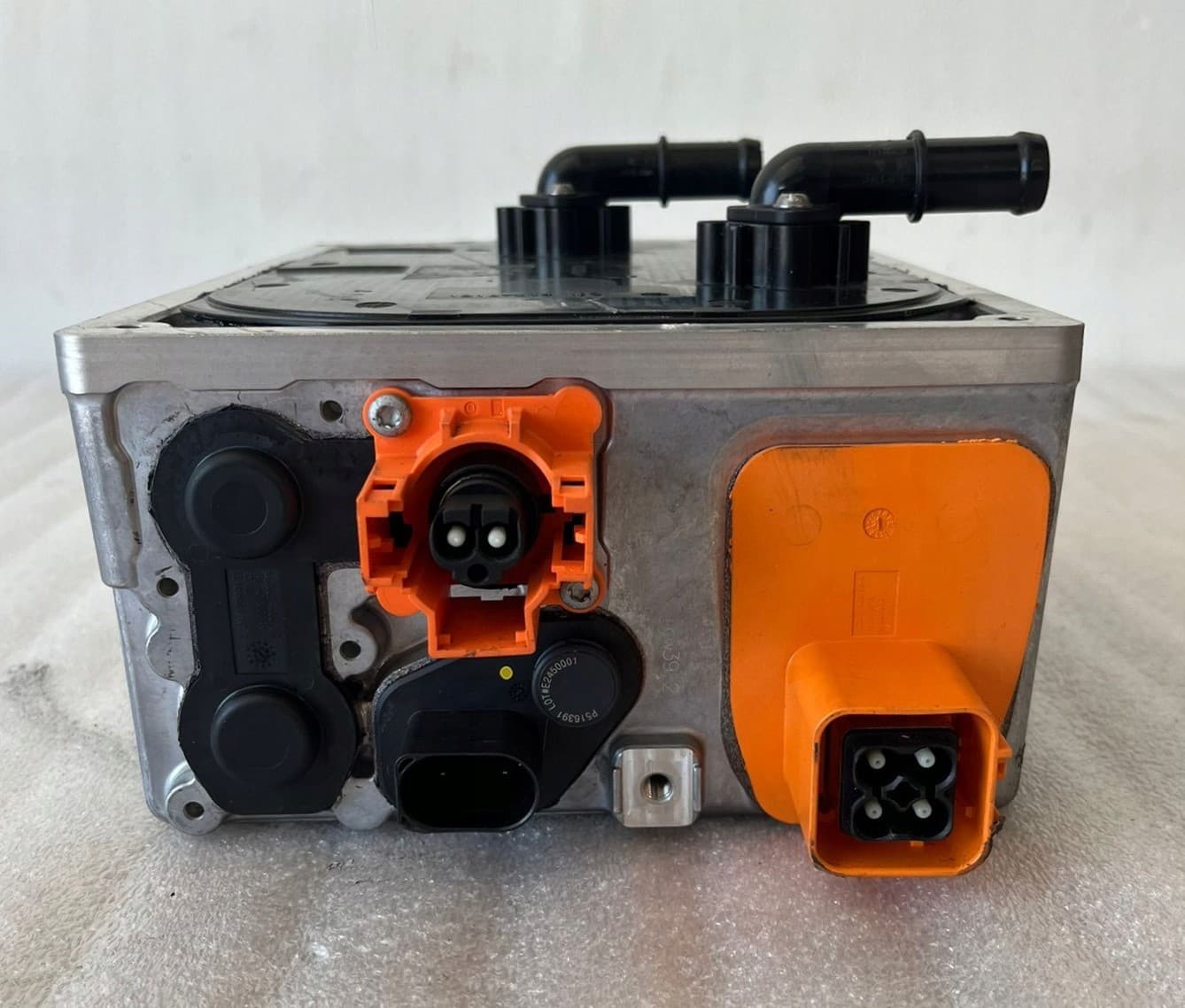Cargador de batería Audi 8B3915684B usado 3