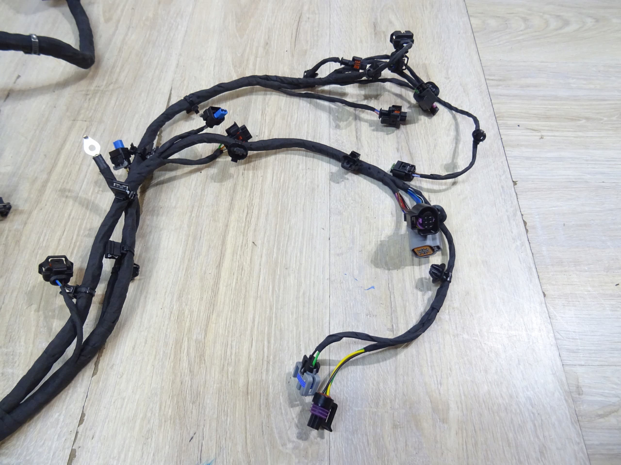 Instalación de Haz A1751502633 G15DTF Ssang Yong Llu nuevo 3