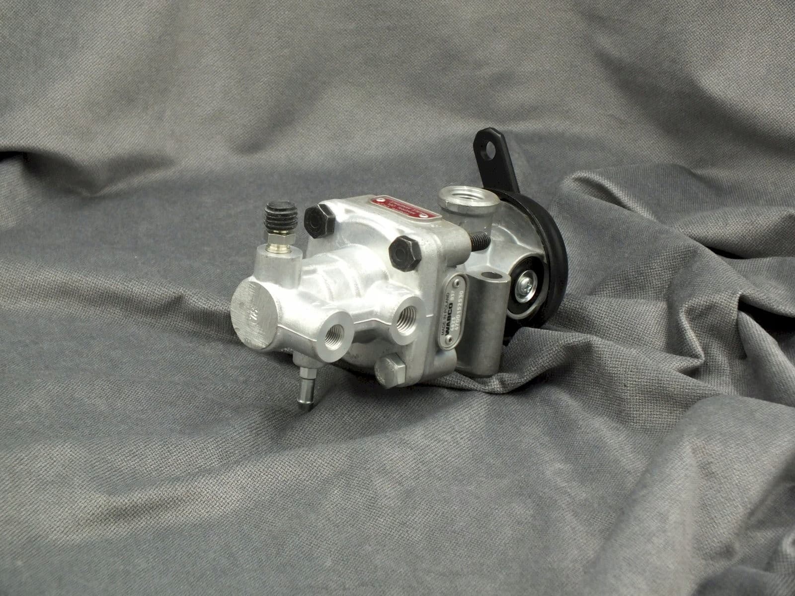 Válvula de control para semirremolque Wabco 4700152530 nuevo