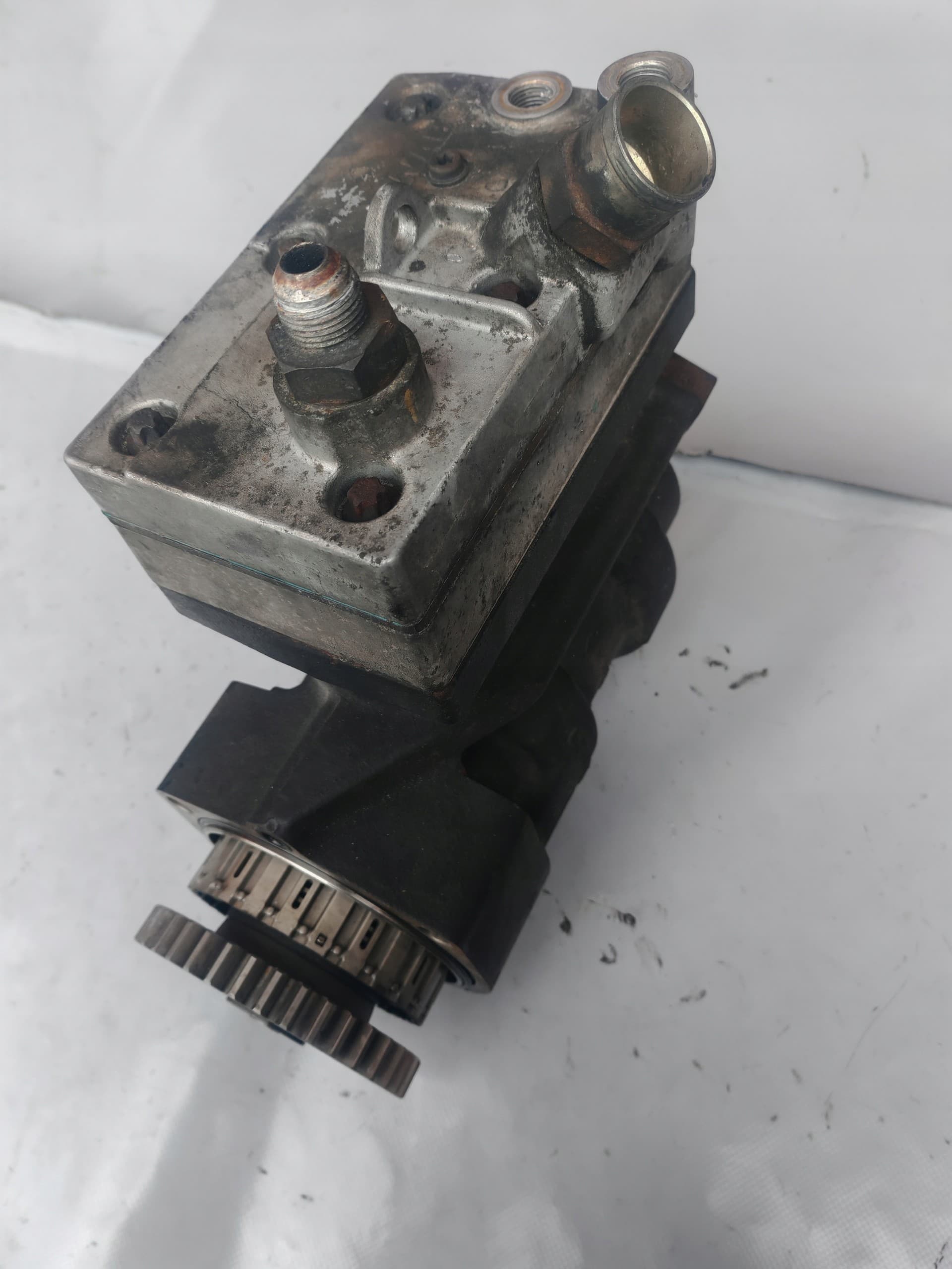 Compresor de Aire Wabco para Camiones Ford F-Max 500 usado 4