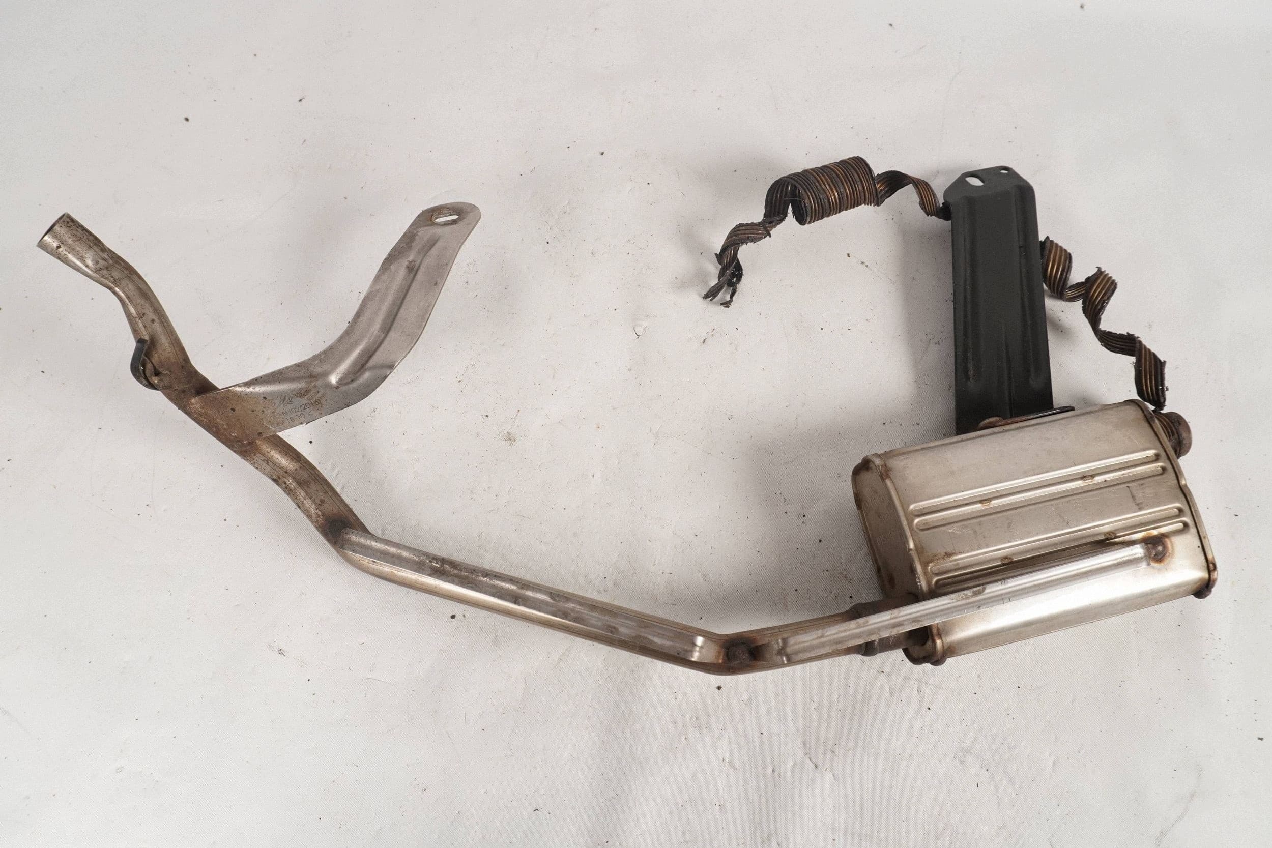 Silenciador Webasto para Volvo V60 V70 31436473 9001800D usado