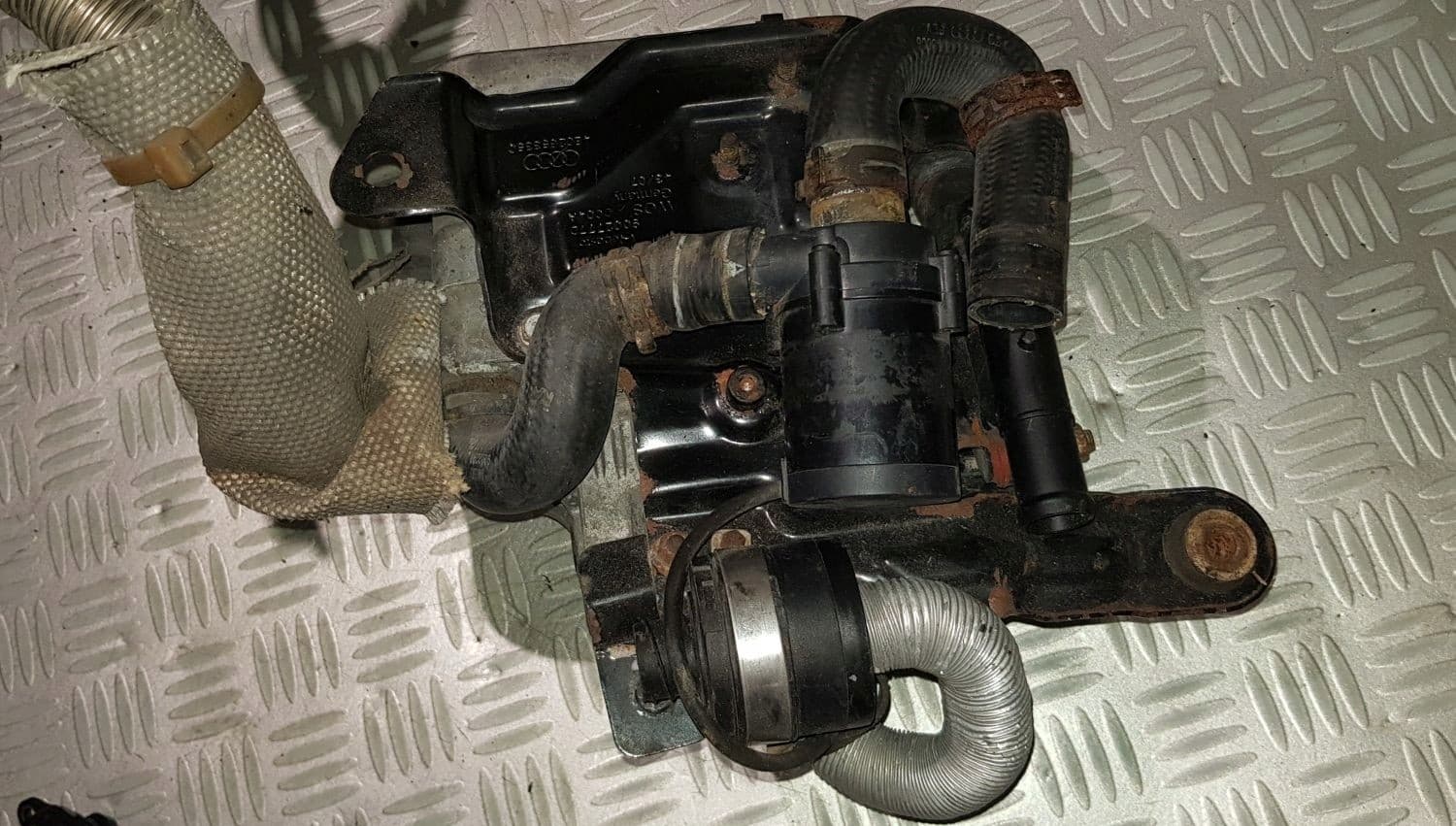 Calefacción Webasto Thermo Top C 40W para Audi A8 D3 2007 usado 7