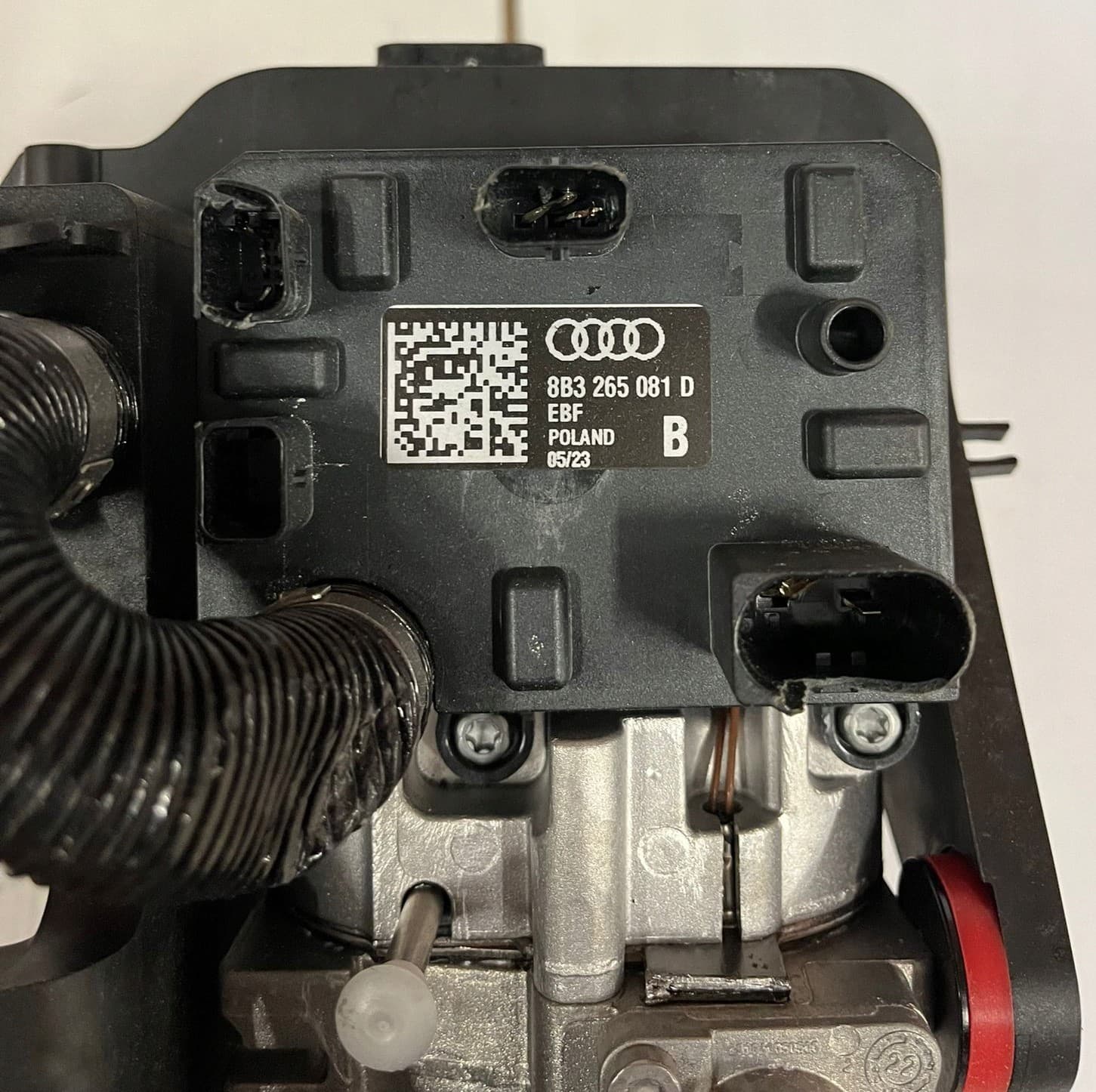Calefactor estacionamiento Webasto Audi 8B3265081D usado 8