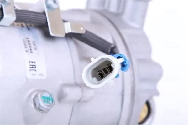 Compresor de aire acondicionado Nissens 89310 usado 6