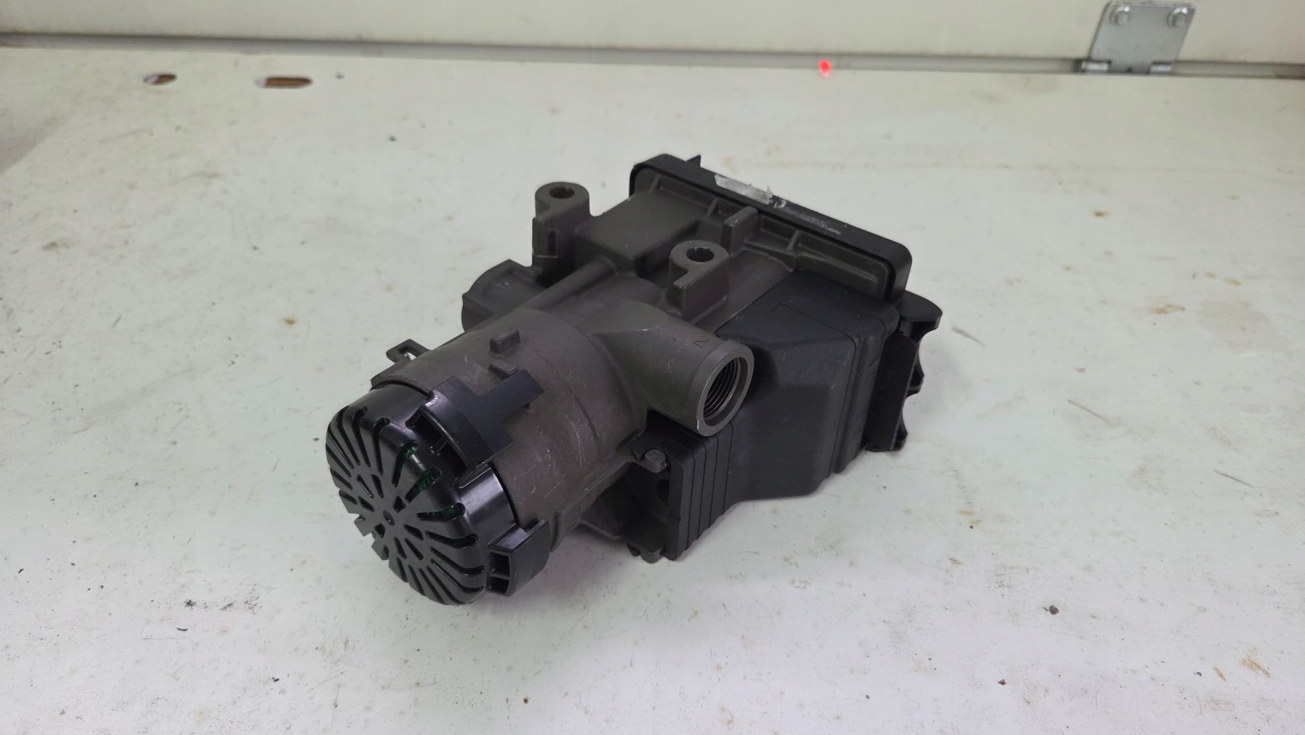 Módulo modulador de válvula Ebs Man TG3 Tgx Tgs 81.52106-6087 nuevo 3