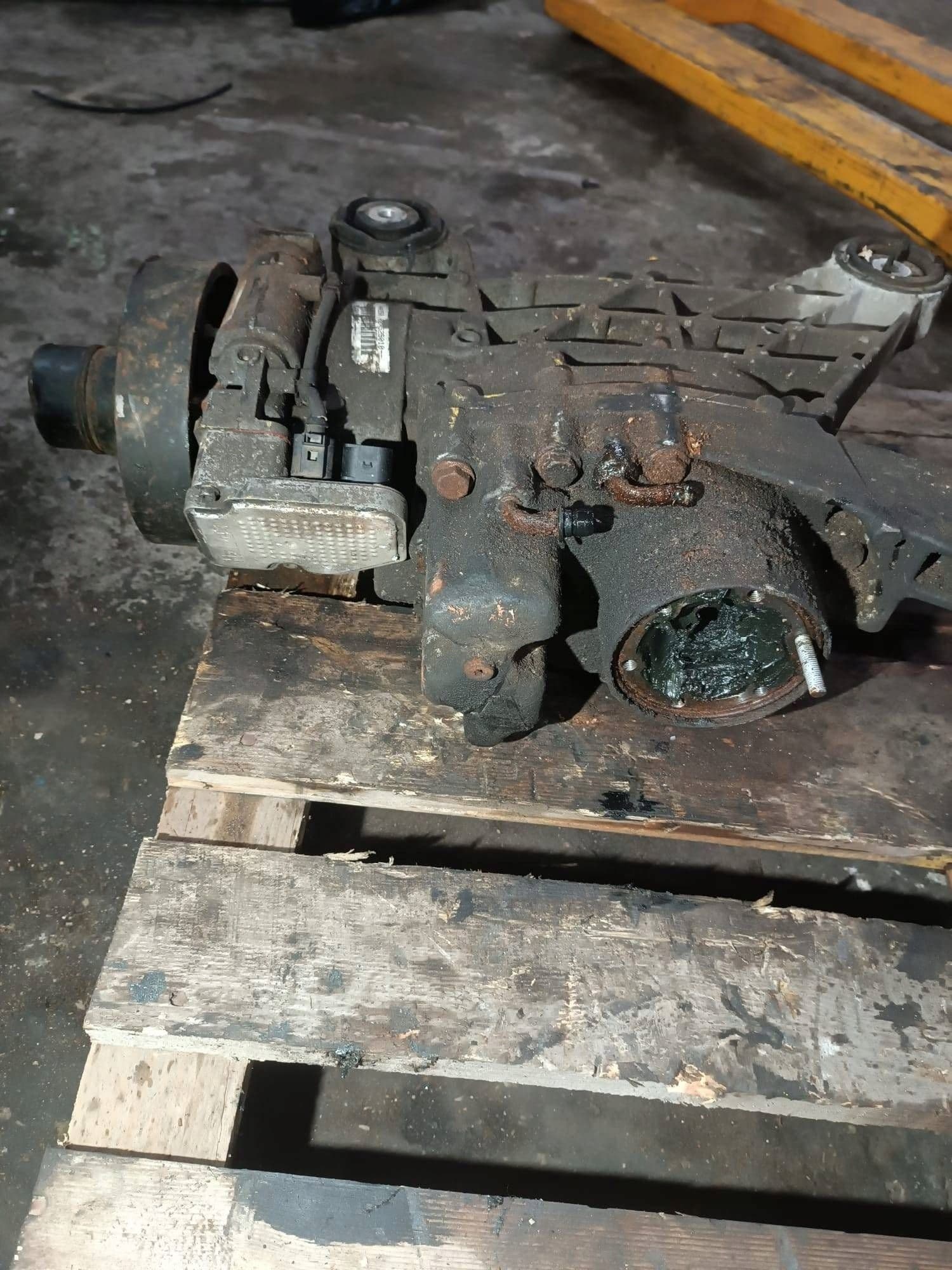 Puente Diferencial Trasero VW Skoda 2.0 TDI 0BR525010 HAA350 usado 4