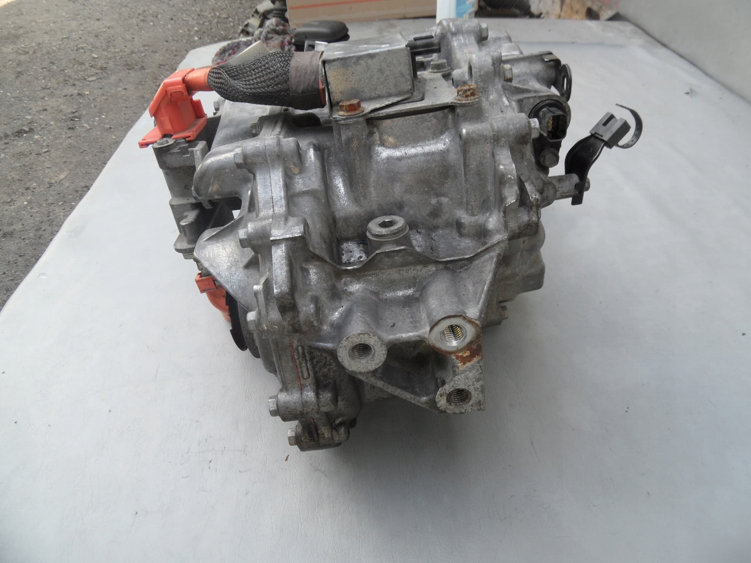 Puente Trasero Diferencial Eléctrico Toyota RAV4 V 2.5 Hybrid usado 4
