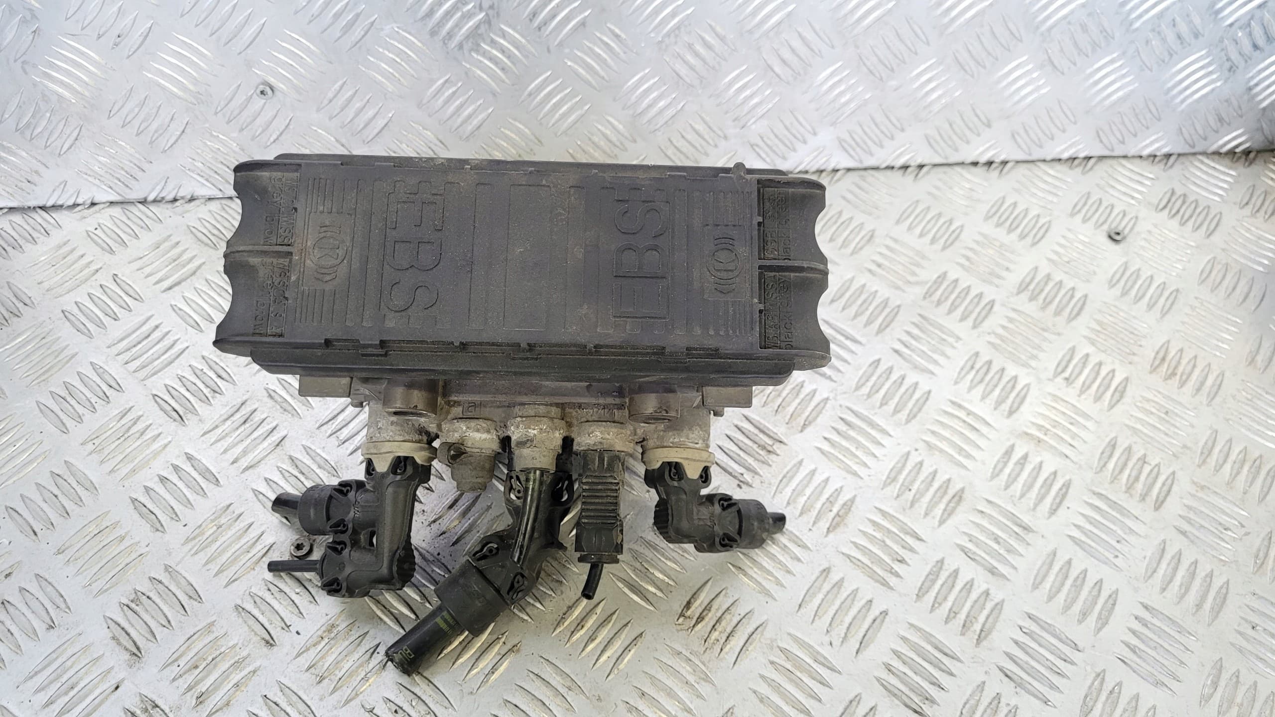 Válvula Modulator Eje Trasero Renault Range T 21327350 usado 2