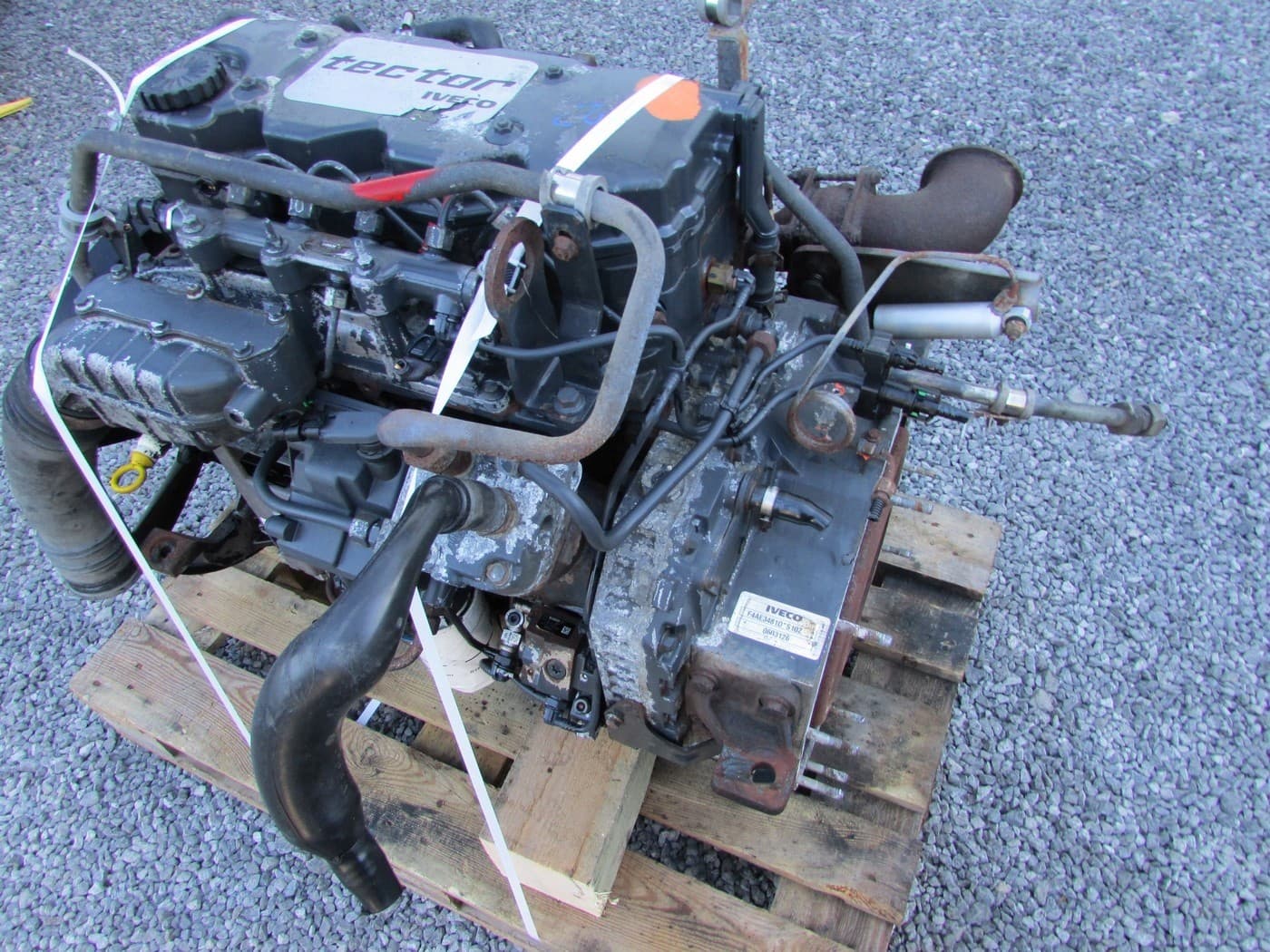 Motor Iveco Eurocargo 3.9 Tector 2008 F4AE3481D Euro5 usado 4