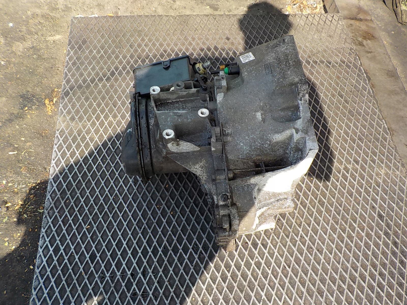 Caja de Cambios Ford Focus Iii MK3 1.0 Ecoboost CV6R7002BBB usado 4