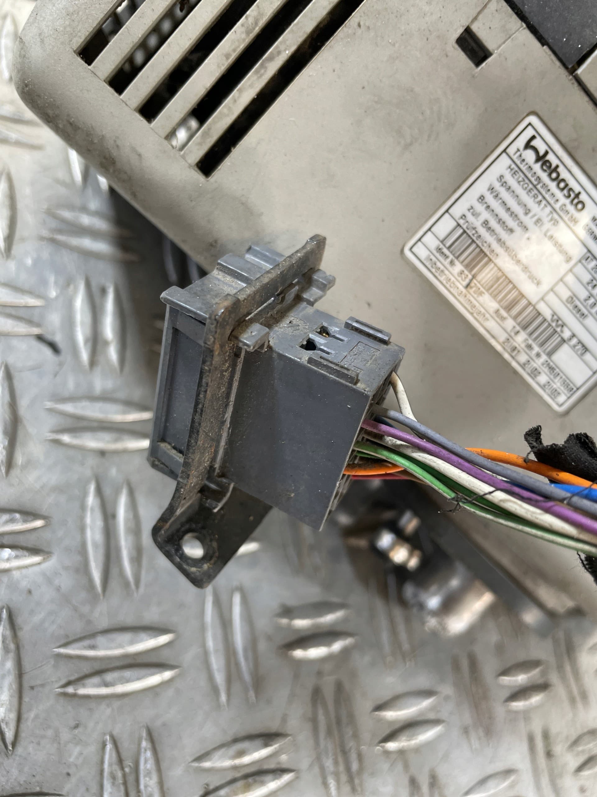 Calefactor estacionario Webasto Mercedes Atego 815 021085 usado 3
