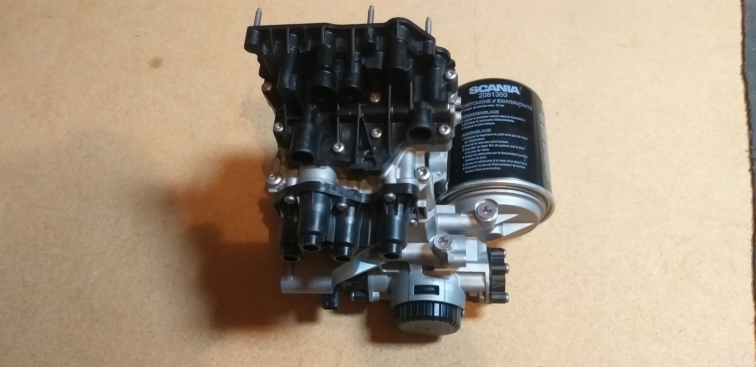 Secador de Aire Aps Scania Euro 6 Wabco 9325102280 usado 2