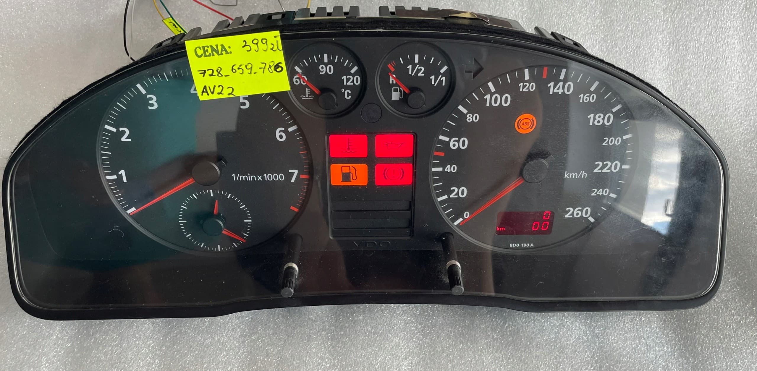 Cuadro de instrumentos Audi OE 8D0919033C nuevo