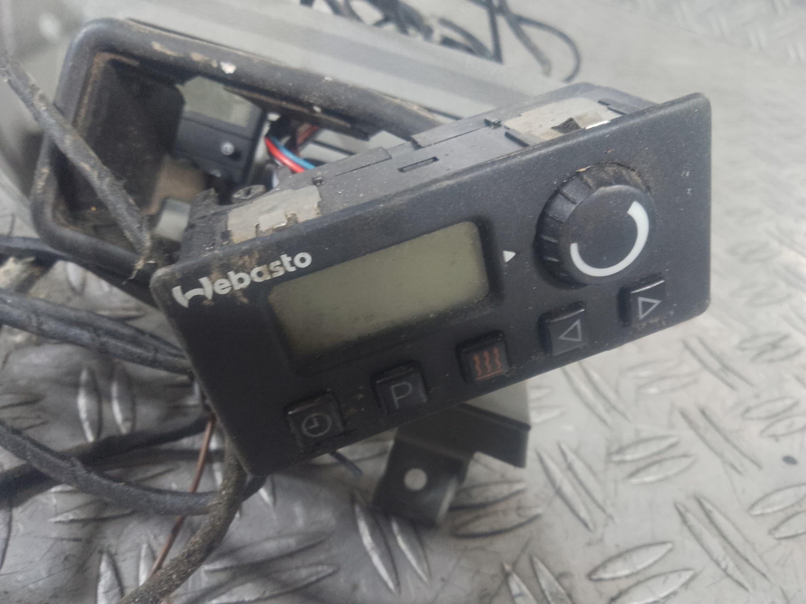 Calefactor estacionario Webasto 9012942A usado 5