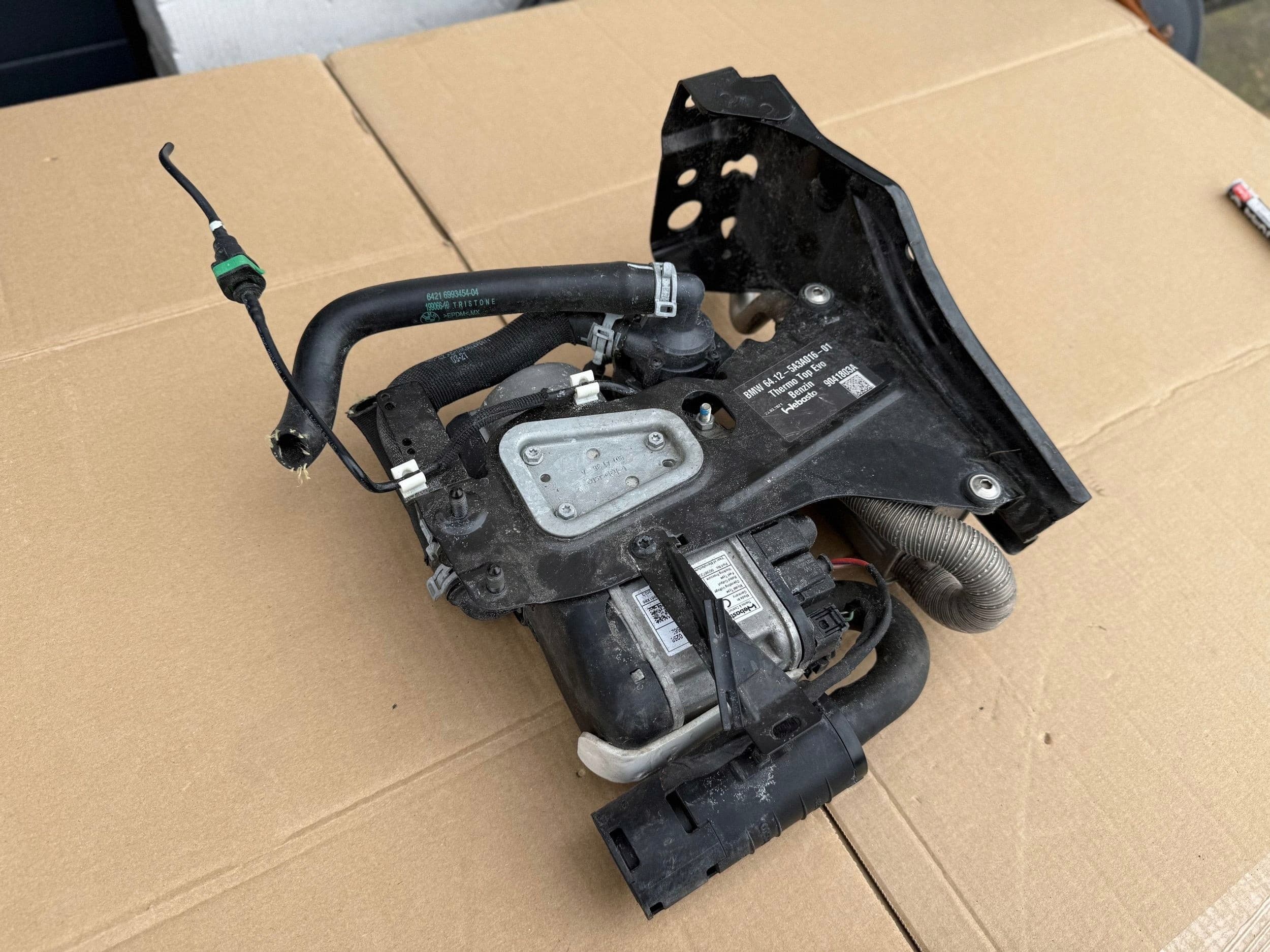 Calefactor estacionamiento Webasto BMW X4 G02 2023 usado 3