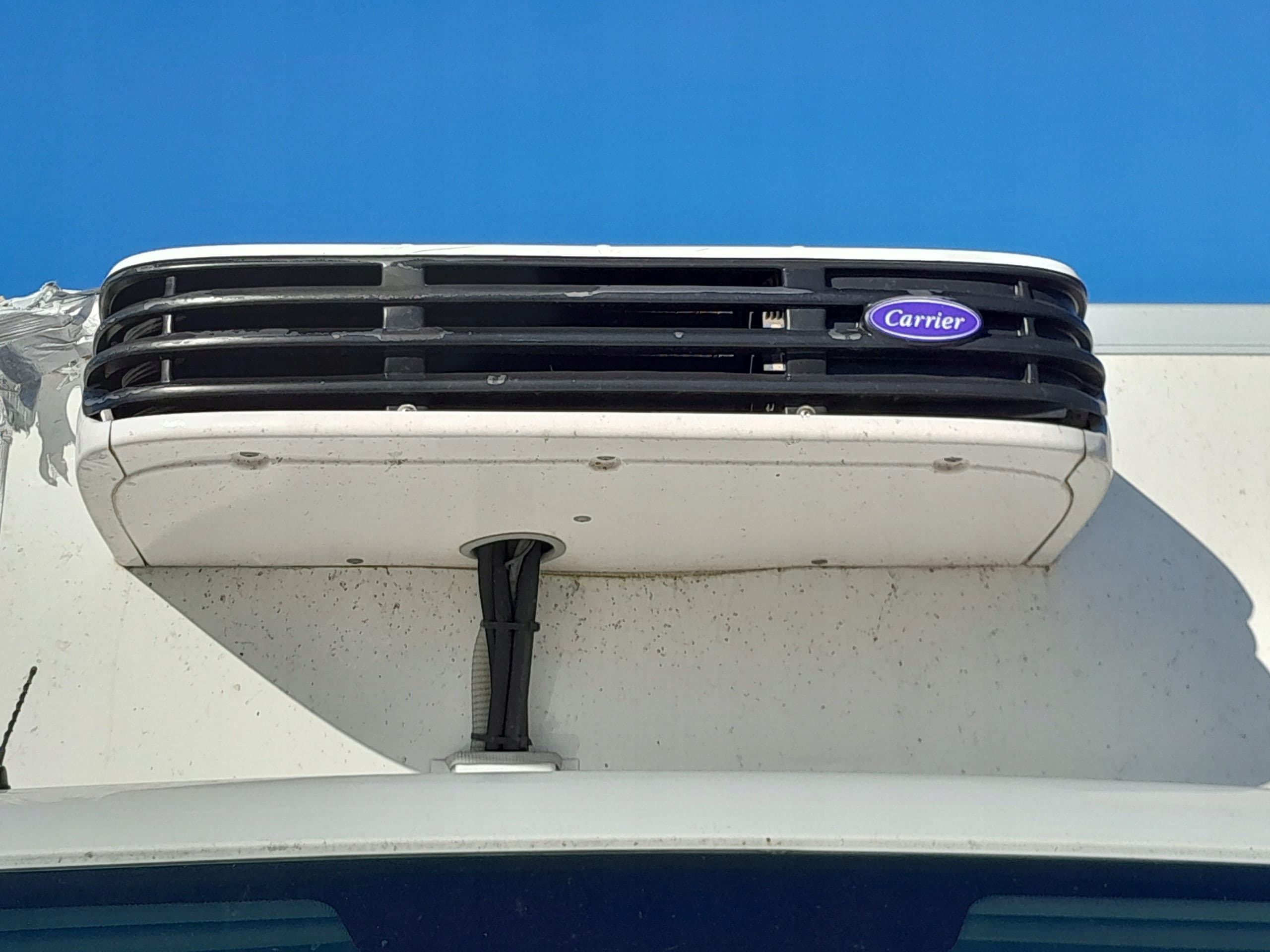 Unidad de Refrigeración Carrier Xarios 350 12V No. 643 usado
