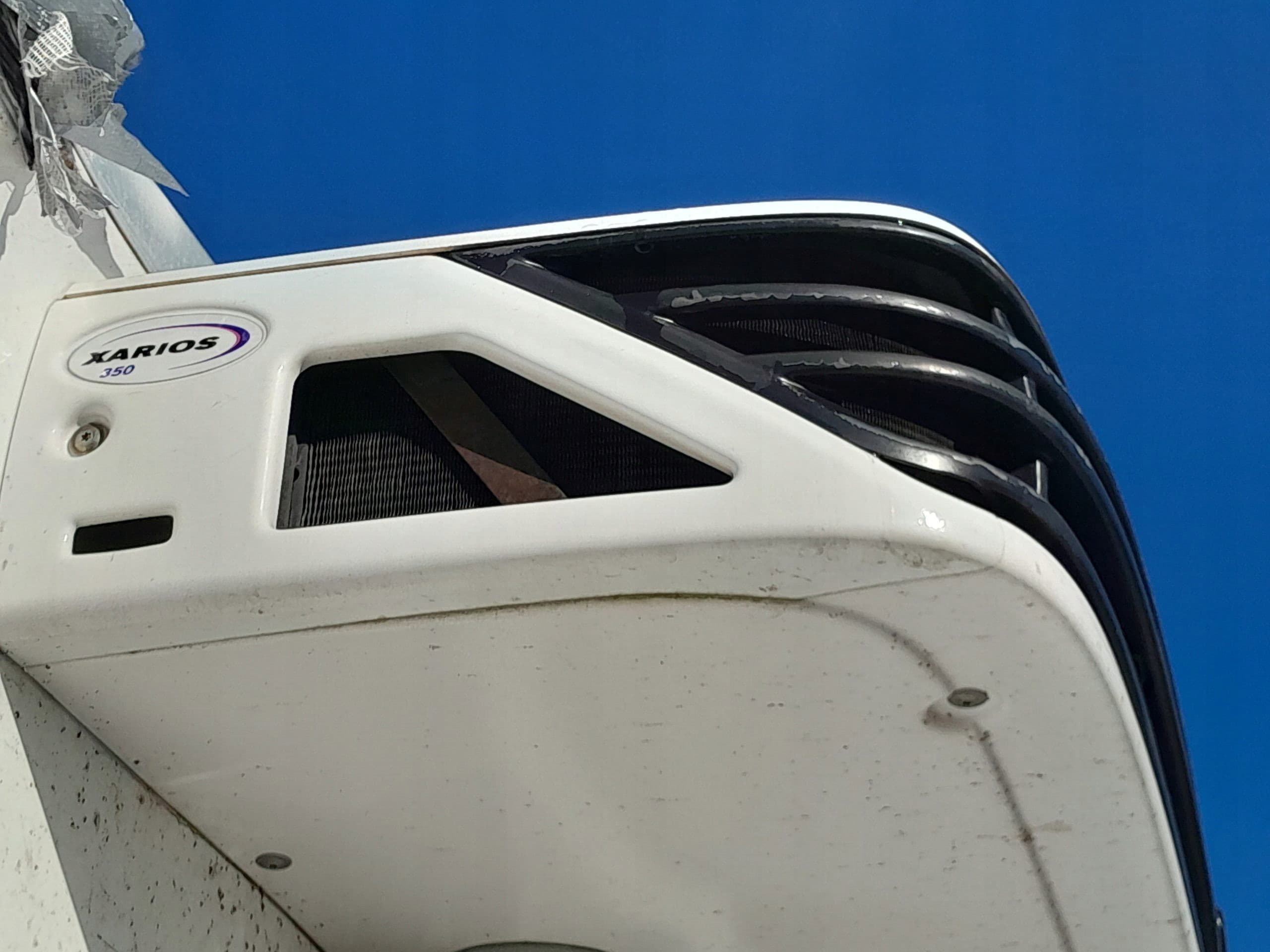 Unidad de Refrigeración Carrier Xarios 350 12V No. 643 usado 3