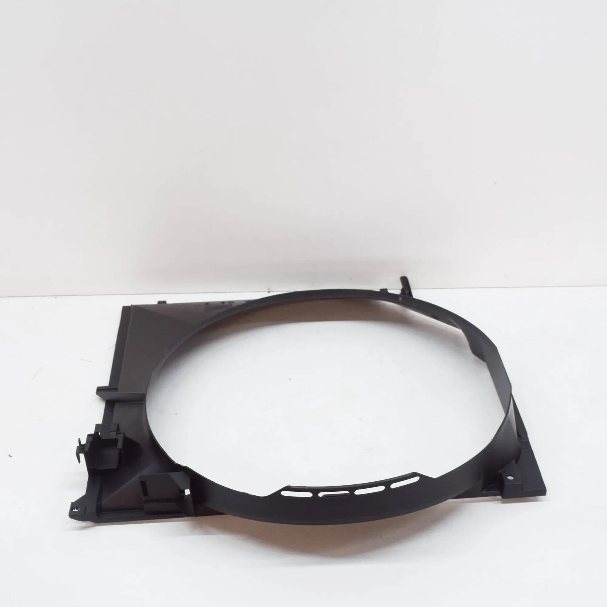 BMW 3 E46 Engine Cooling Fan Shroud 17111436259 2.2 Petrol nuevo 3