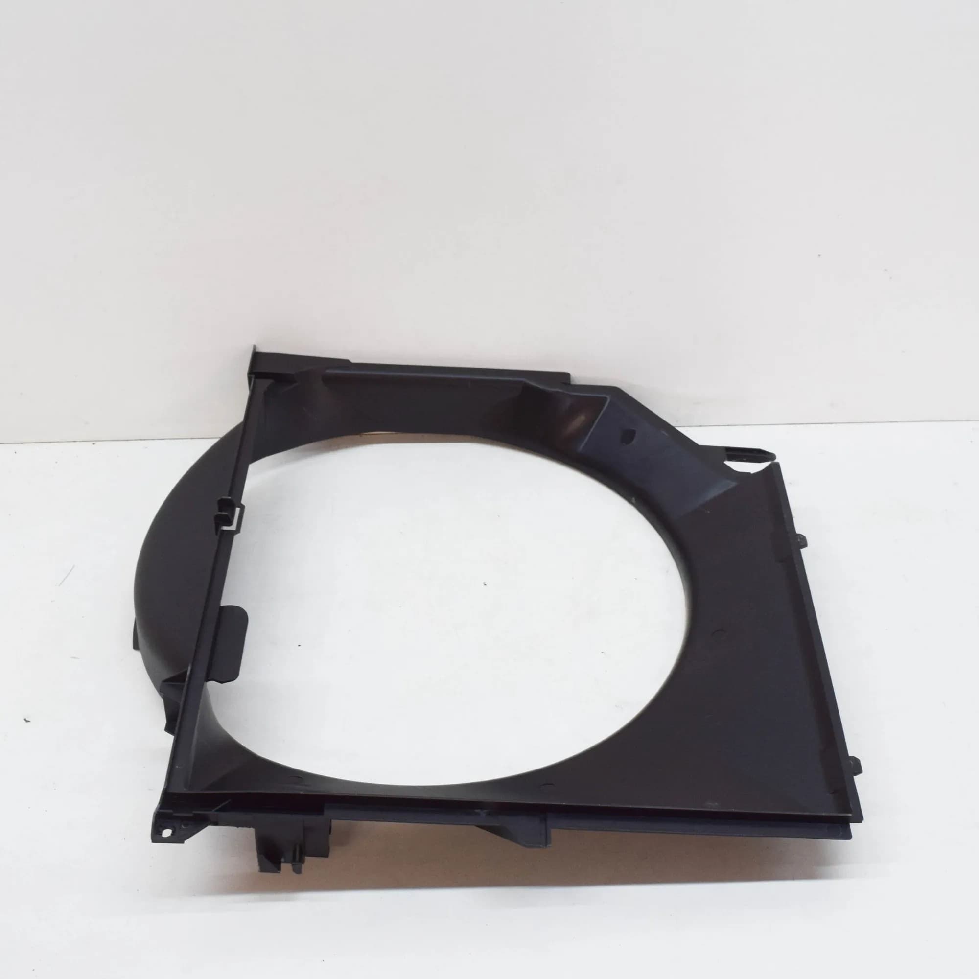 BMW 3 E46 Engine Cooling Fan Shroud 17111436259 2.2 Petrol nuevo 6