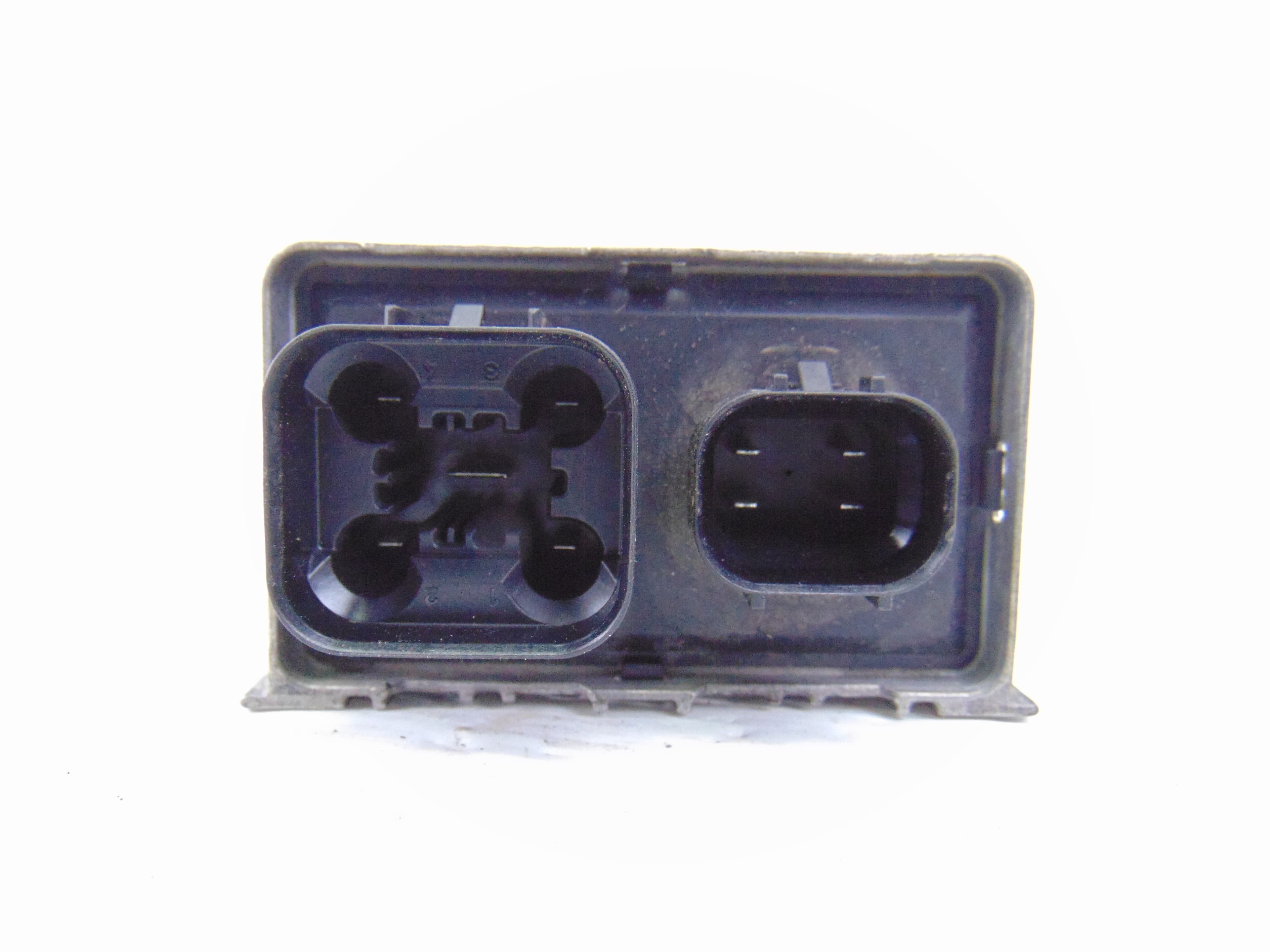 Caja precalentamiento, Opel Insignia Berlina Cosmo 2010 usado 3